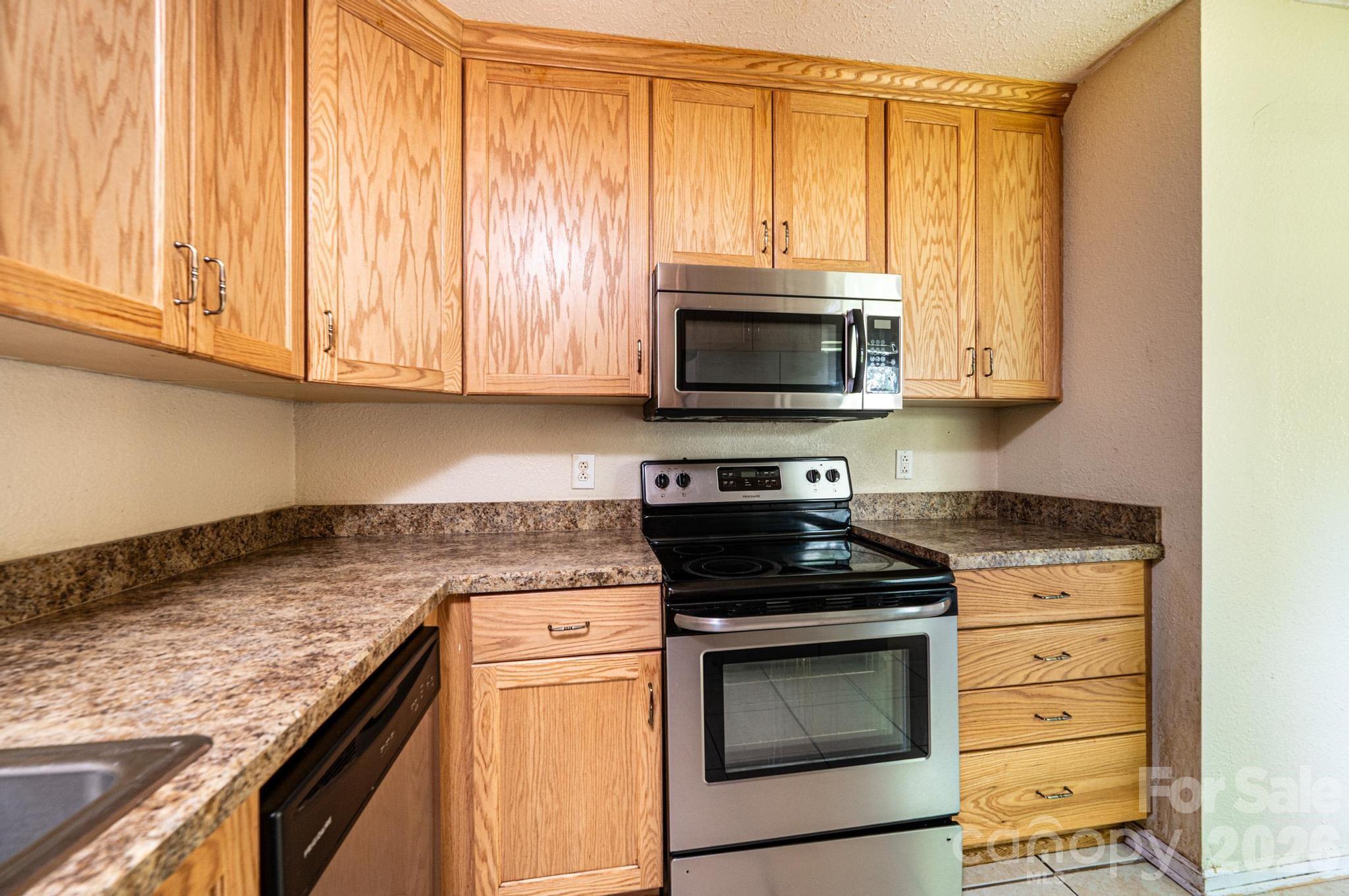 3886 Clay Street — Claremont
