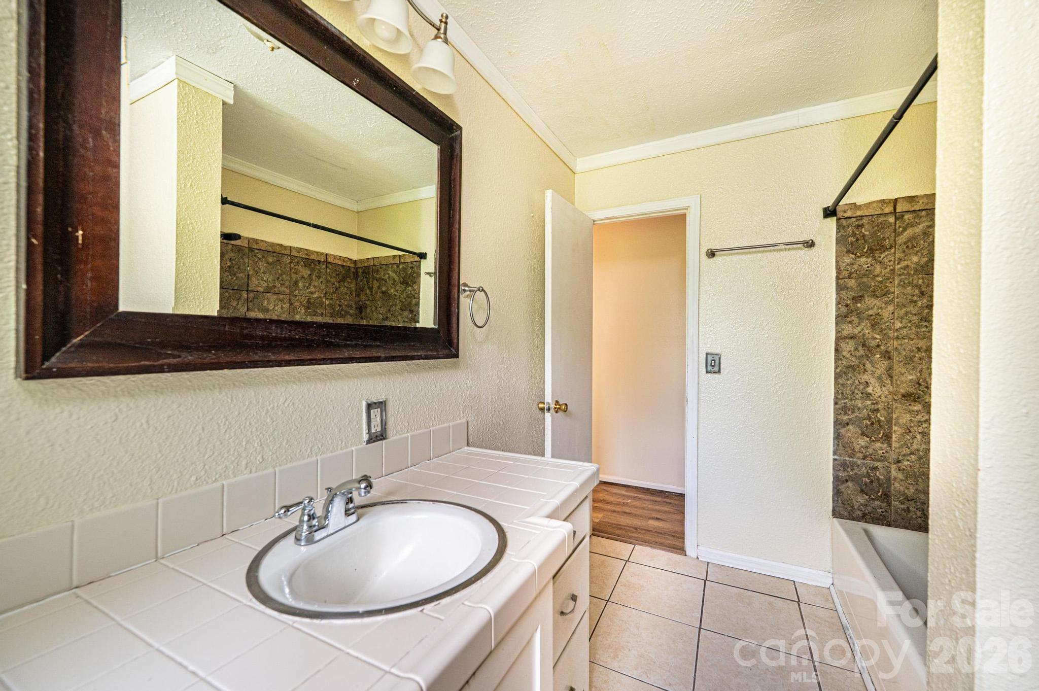 3886 Clay Street — Claremont