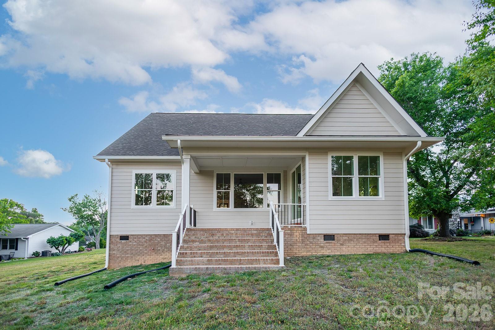 102 Starmount Drive — Kings Mountain