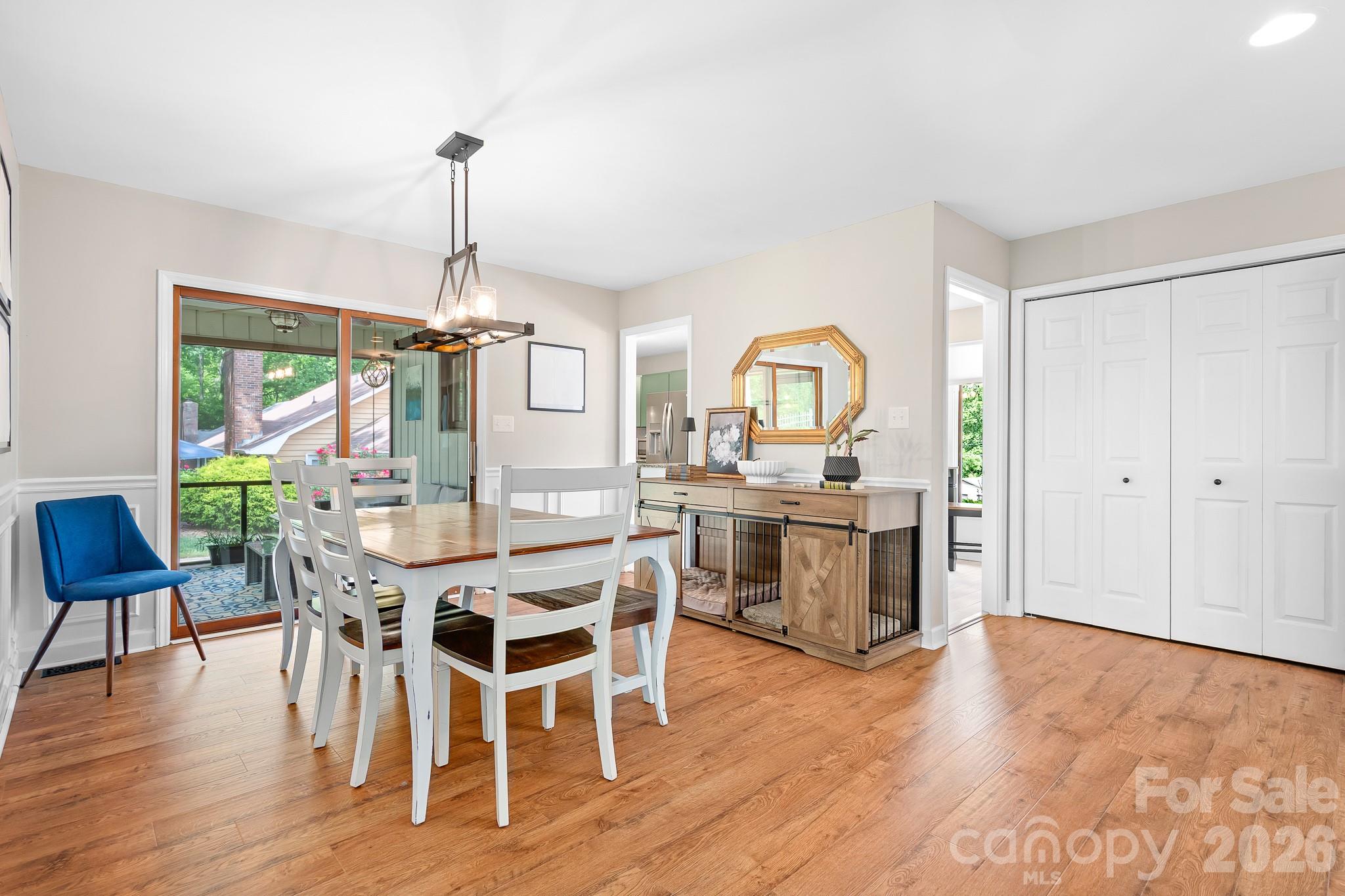 3469 Lake Shore Road S — Denver