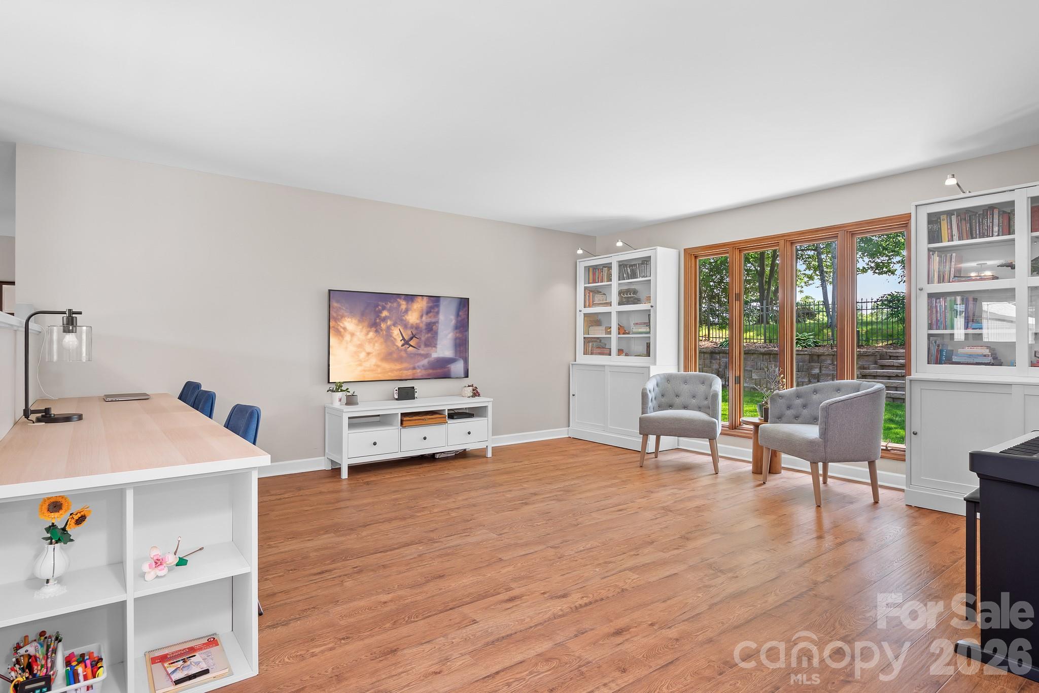 3469 Lake Shore Road S — Denver