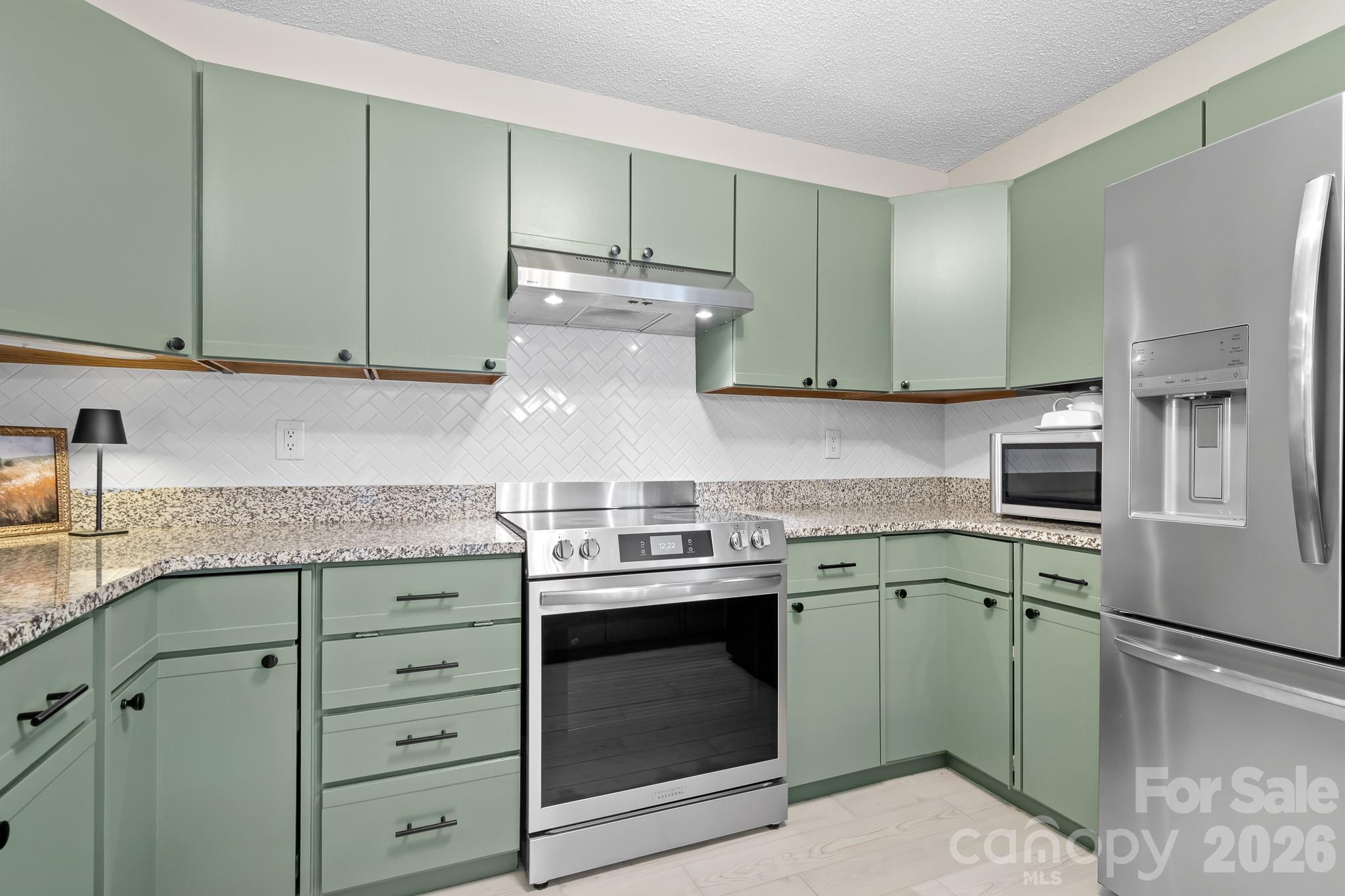 3469 Lake Shore Road S — Denver