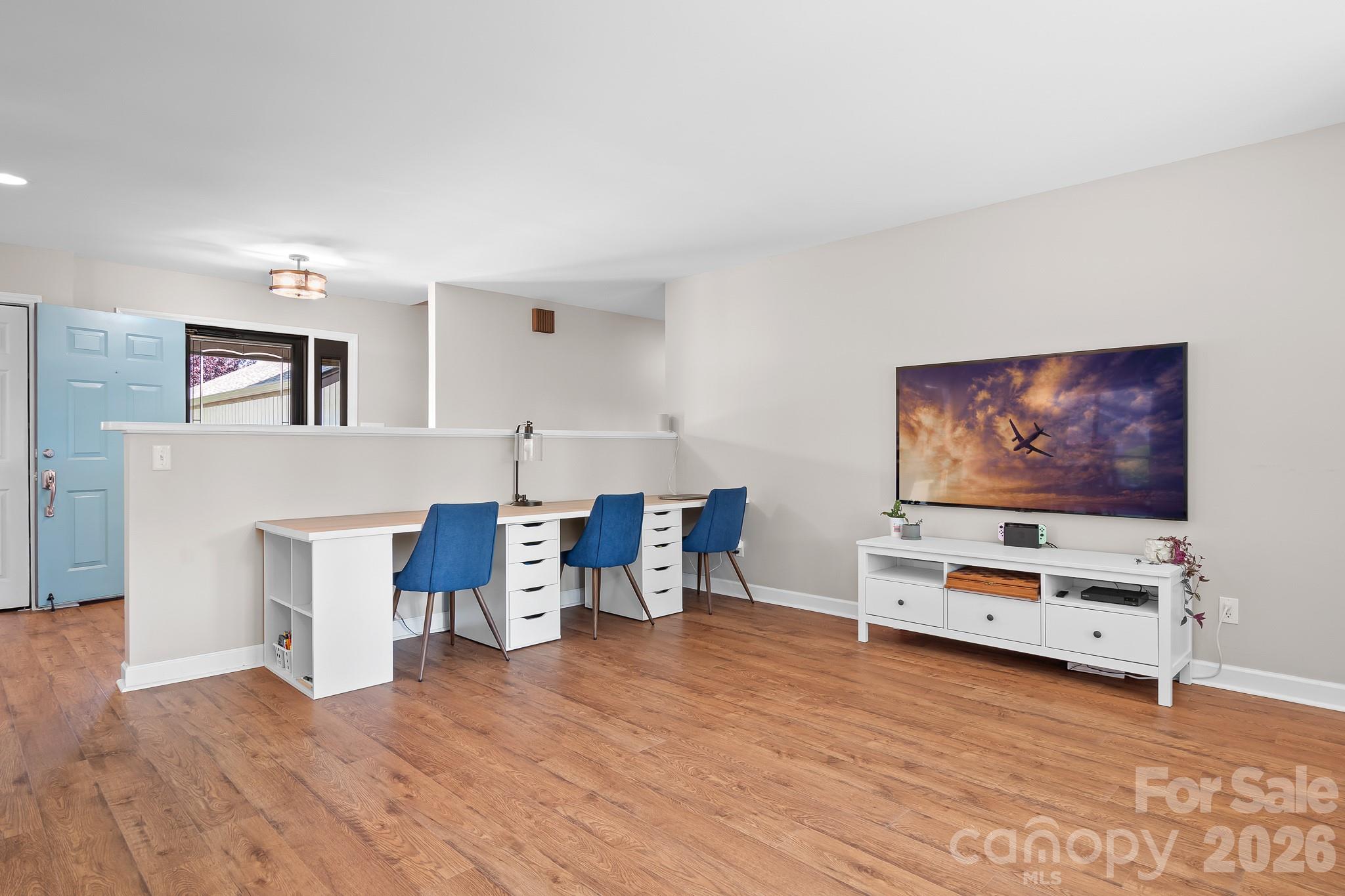 3469 Lake Shore Road S — Denver