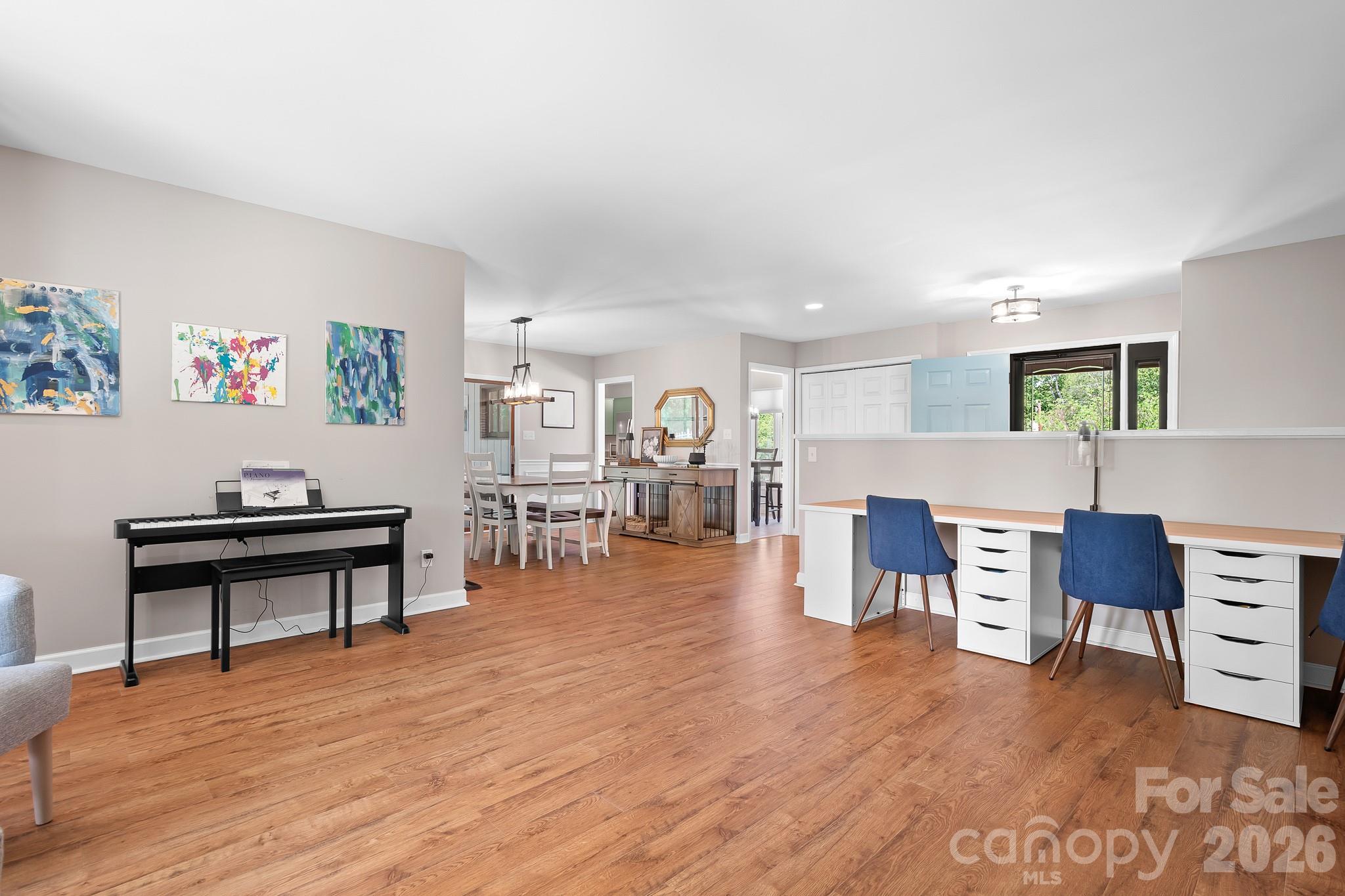3469 Lake Shore Road S — Denver