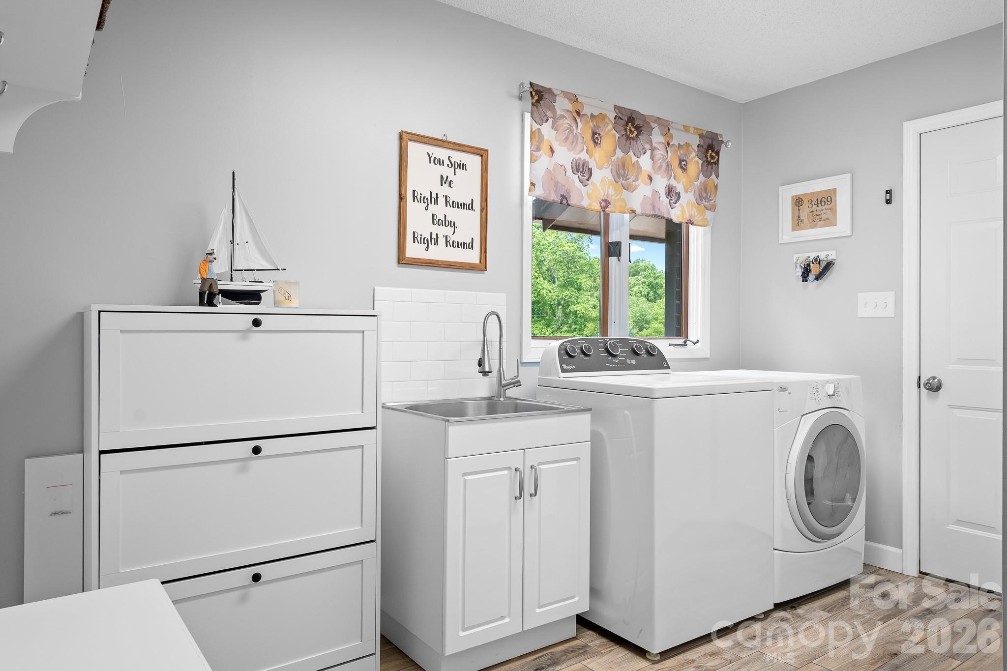 3469 Lake Shore Road S — Denver