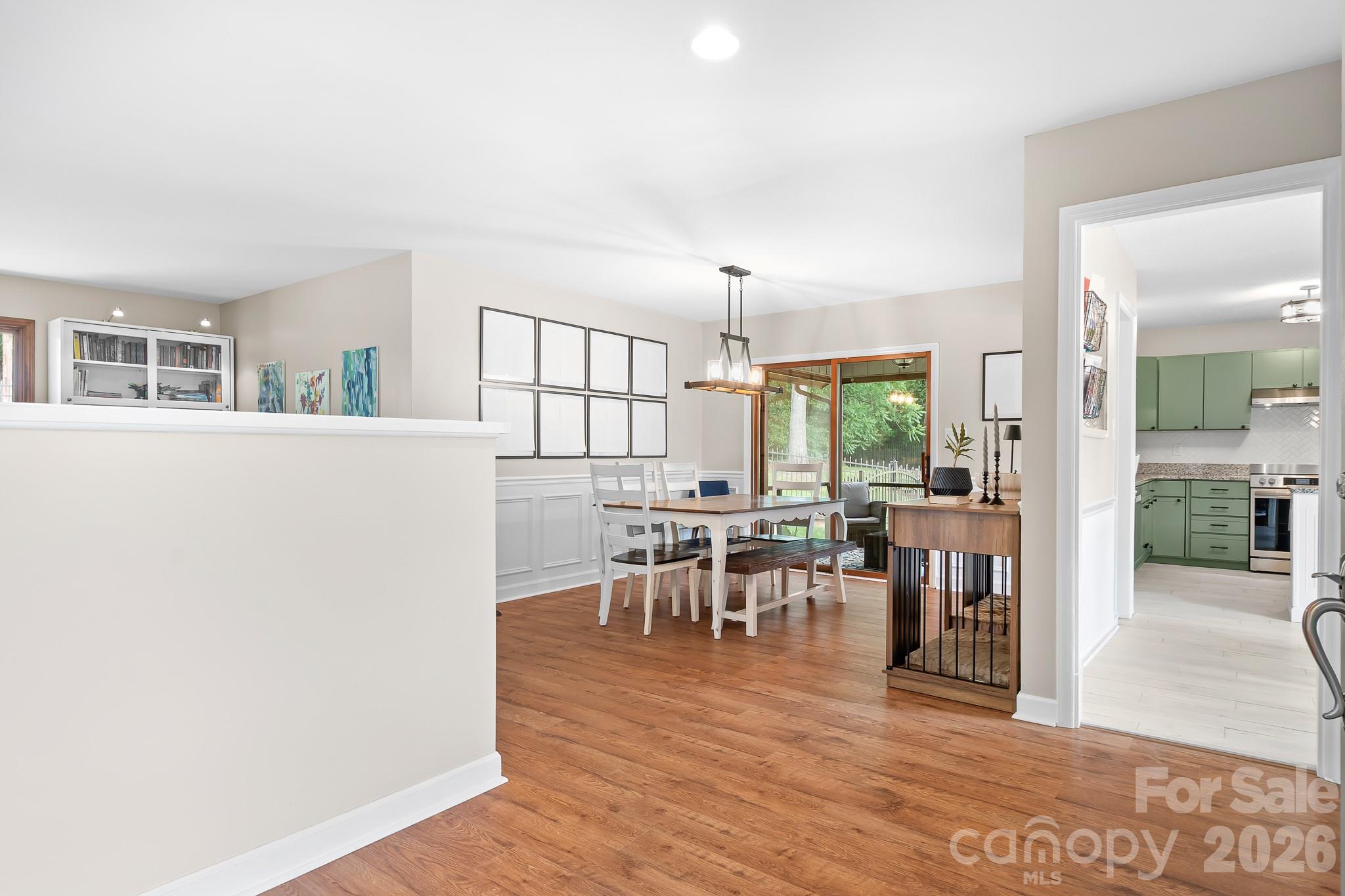 3469 Lake Shore Road S — Denver