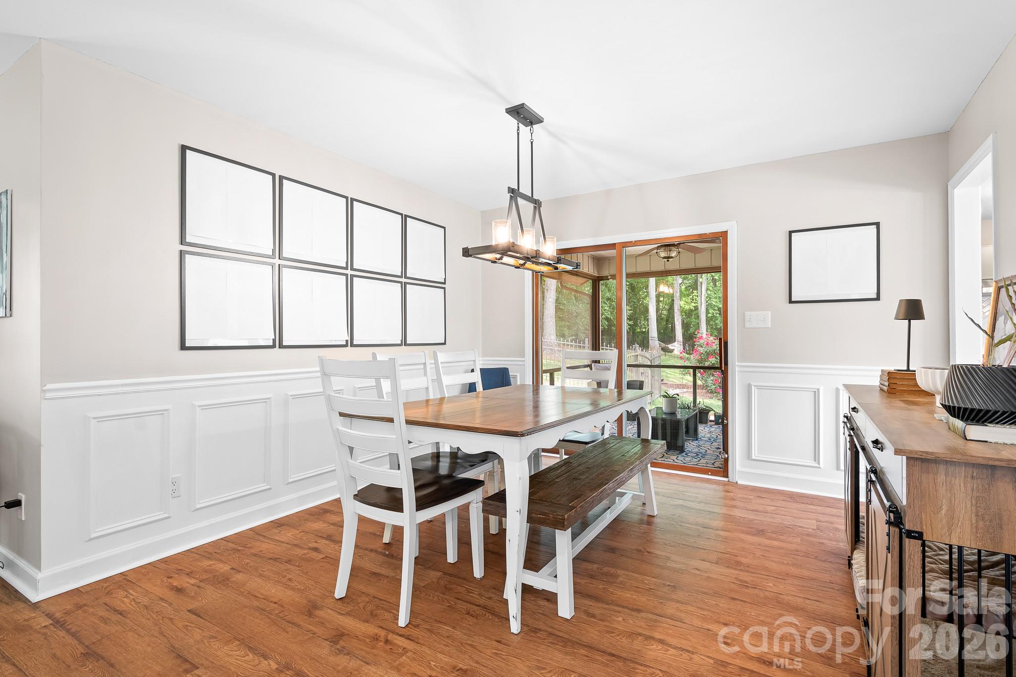 3469 Lake Shore Road S — Denver