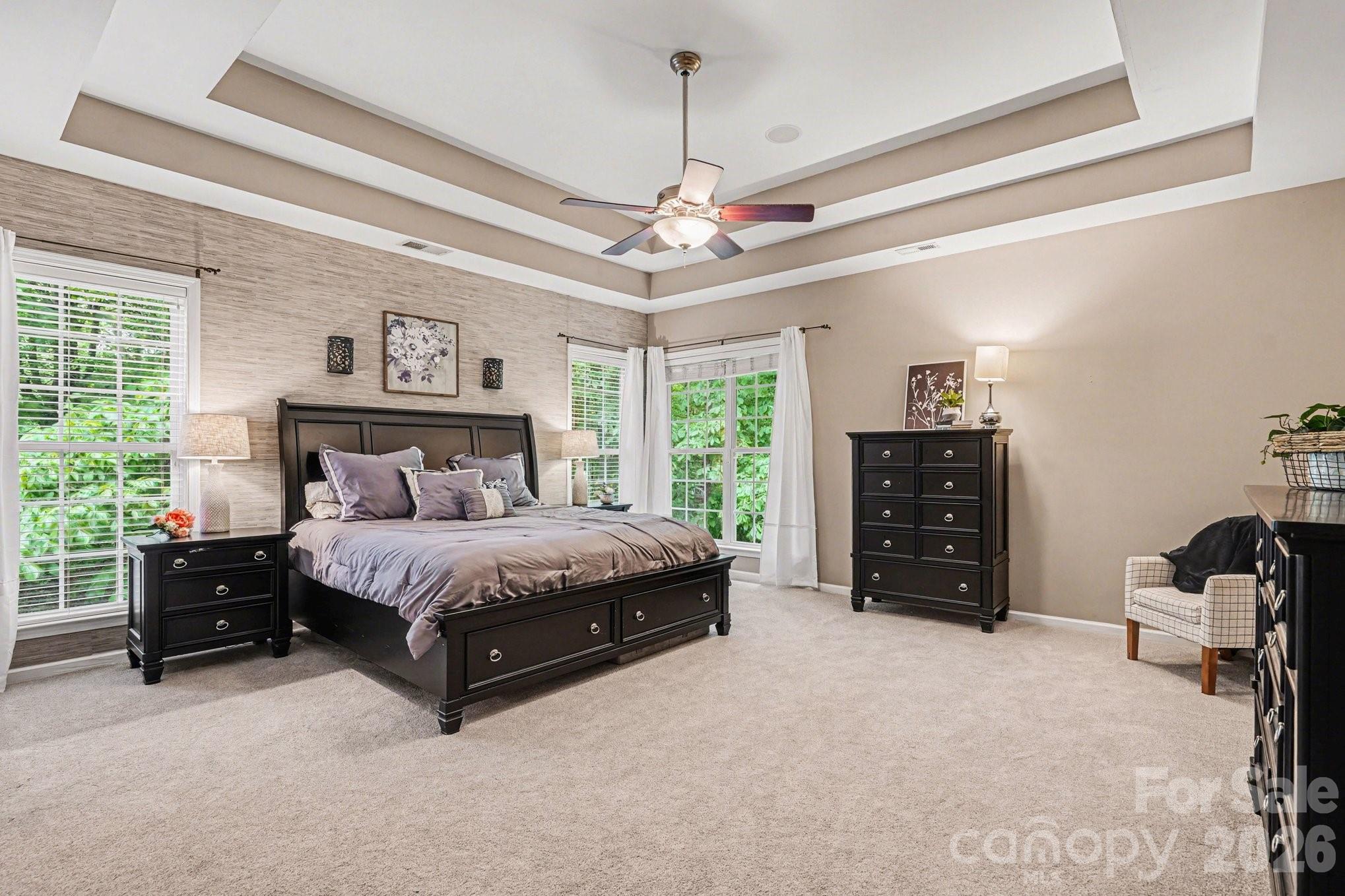 10501 Olde Irongate Lane — Mint Hill