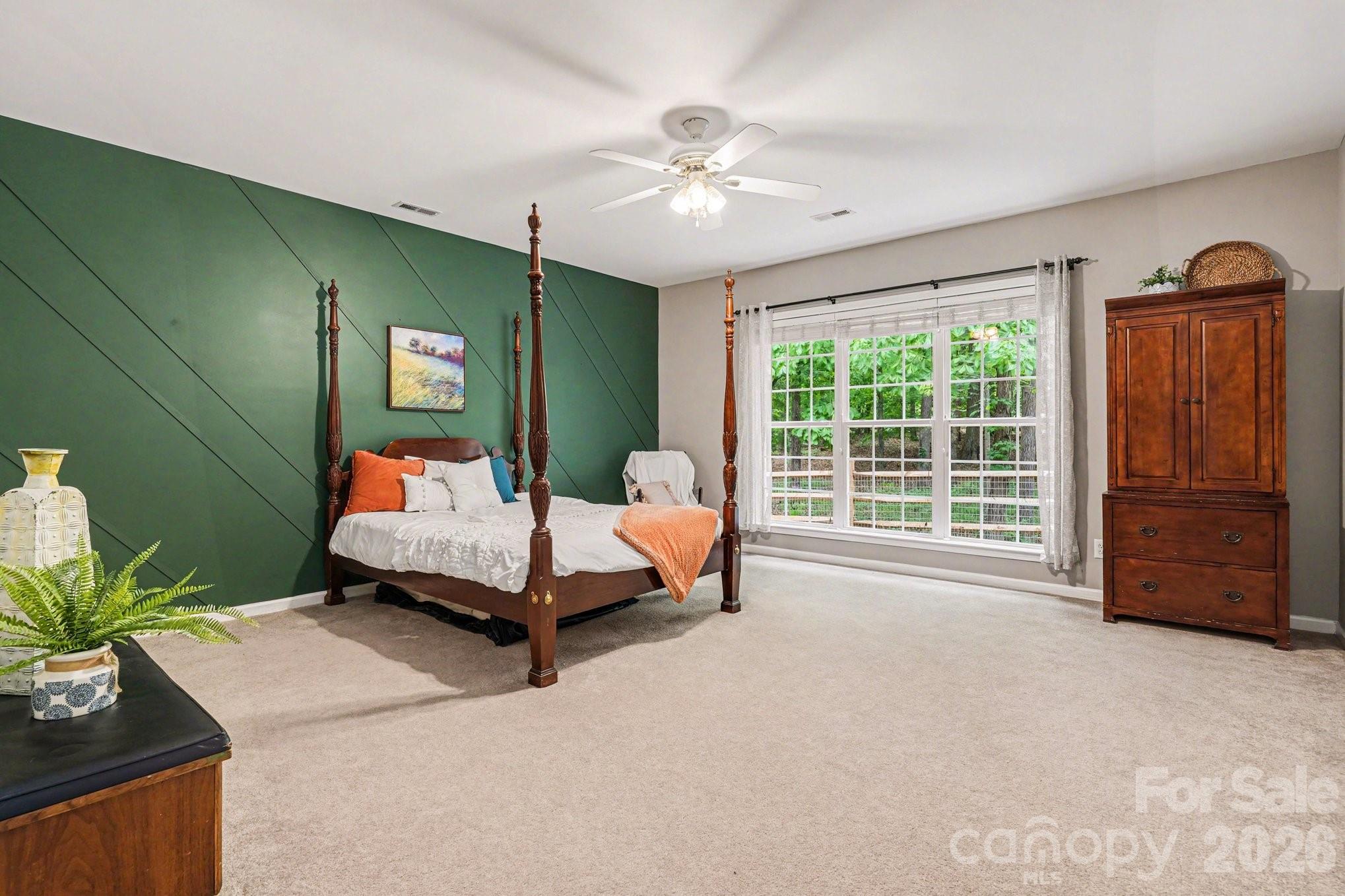 10501 Olde Irongate Lane — Mint Hill