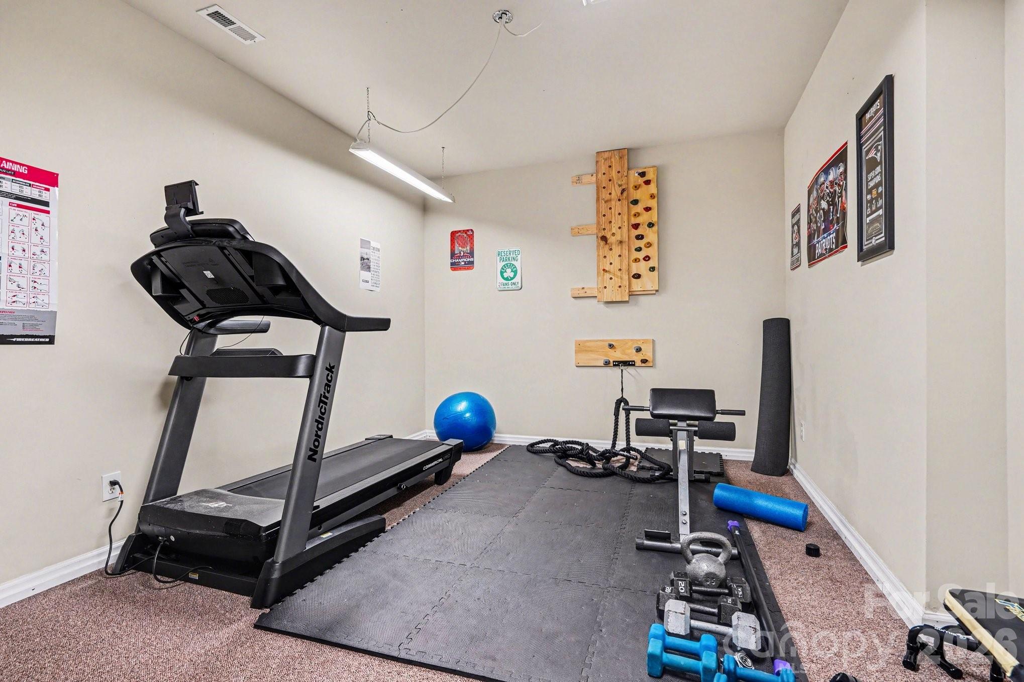 10501 Olde Irongate Lane — Mint Hill