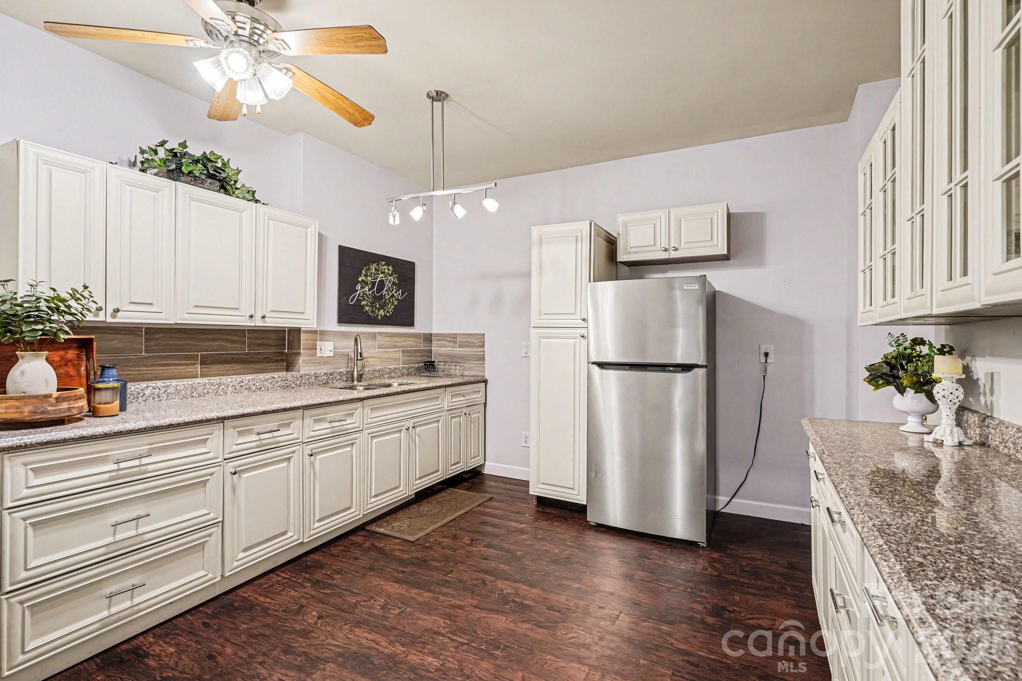 10501 Olde Irongate Lane — Mint Hill