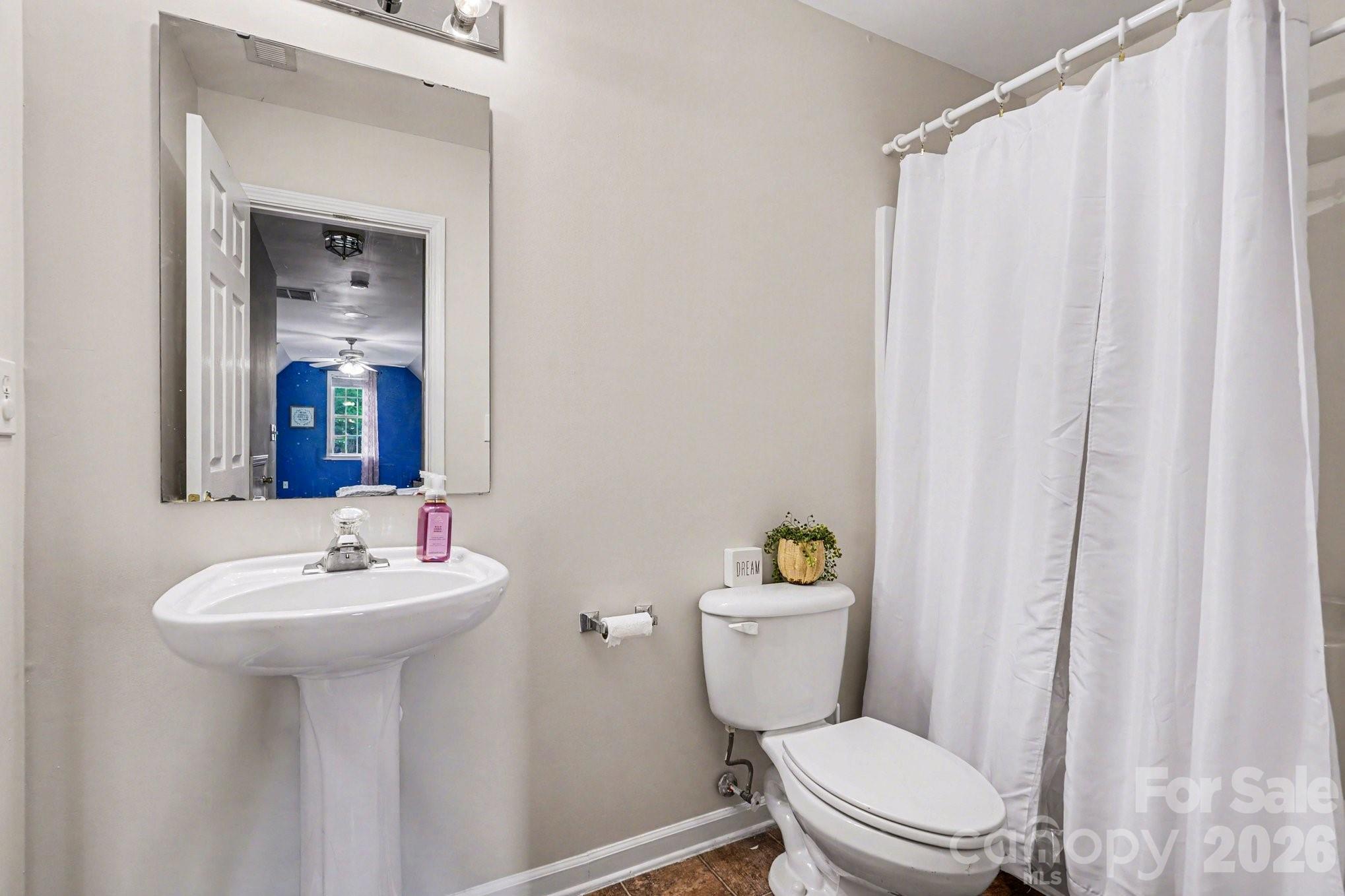 10501 Olde Irongate Lane — Mint Hill