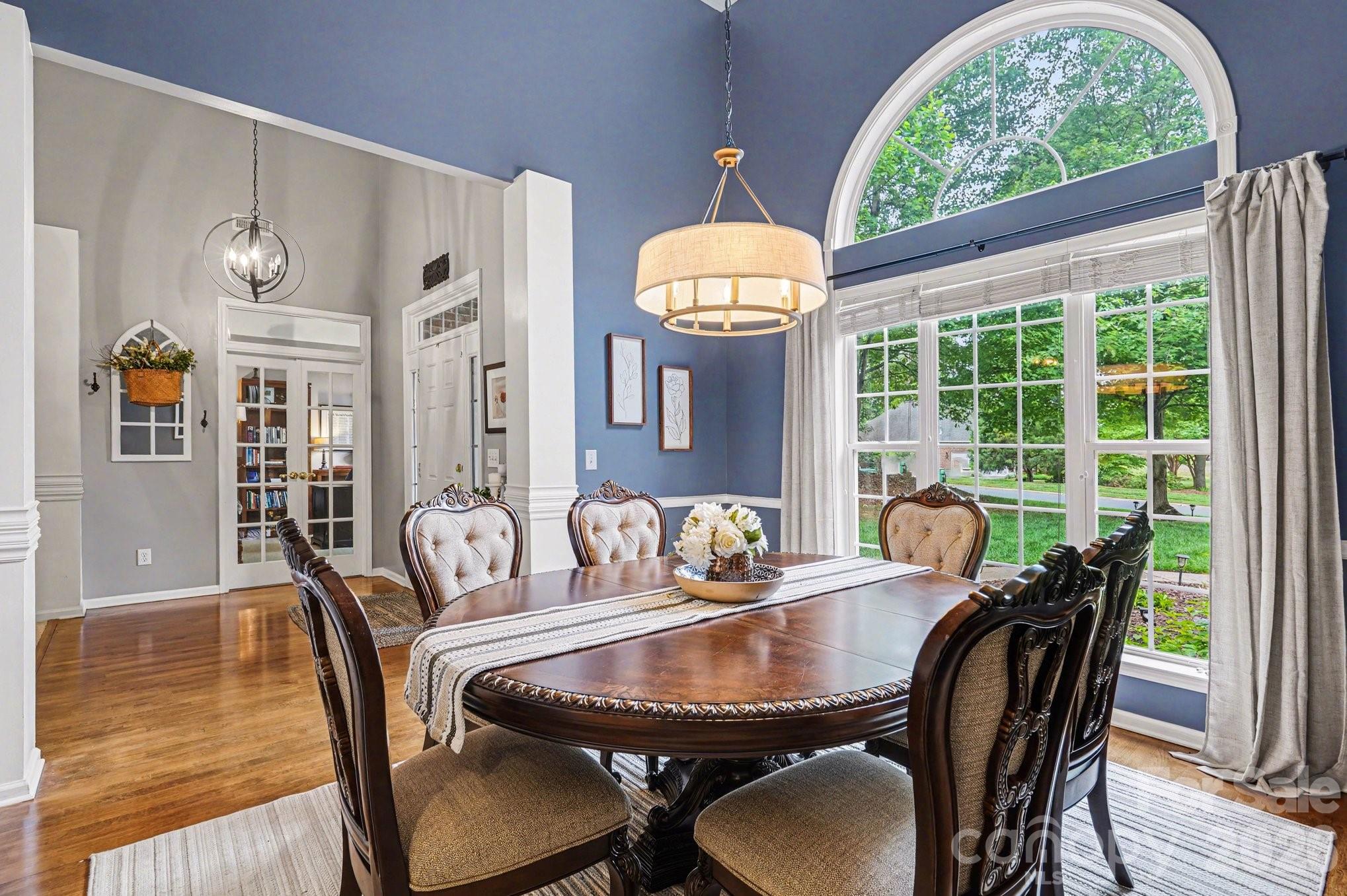 10501 Olde Irongate Lane — Mint Hill
