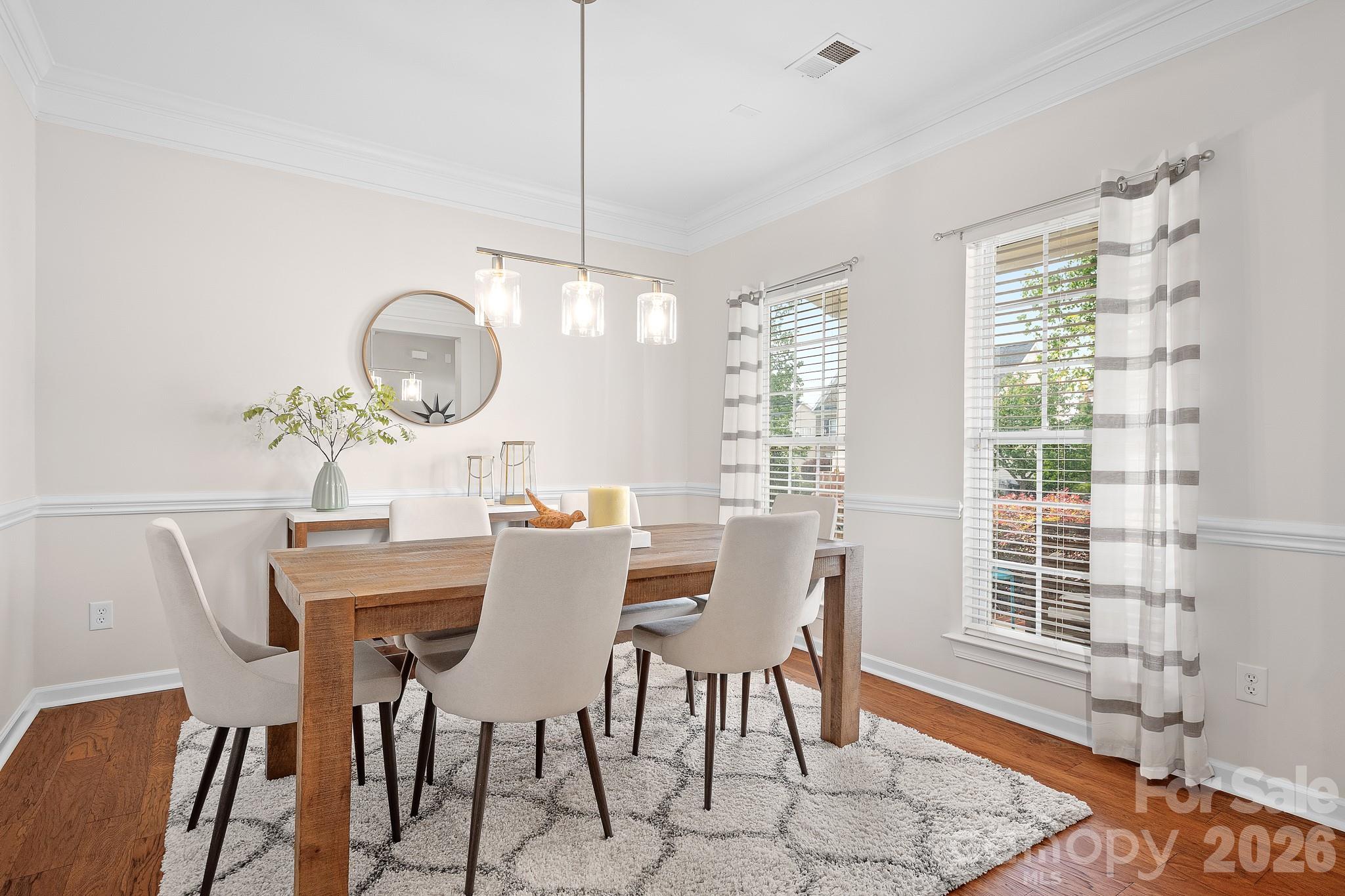 1596 Dartmoor Avenue NW — Concord