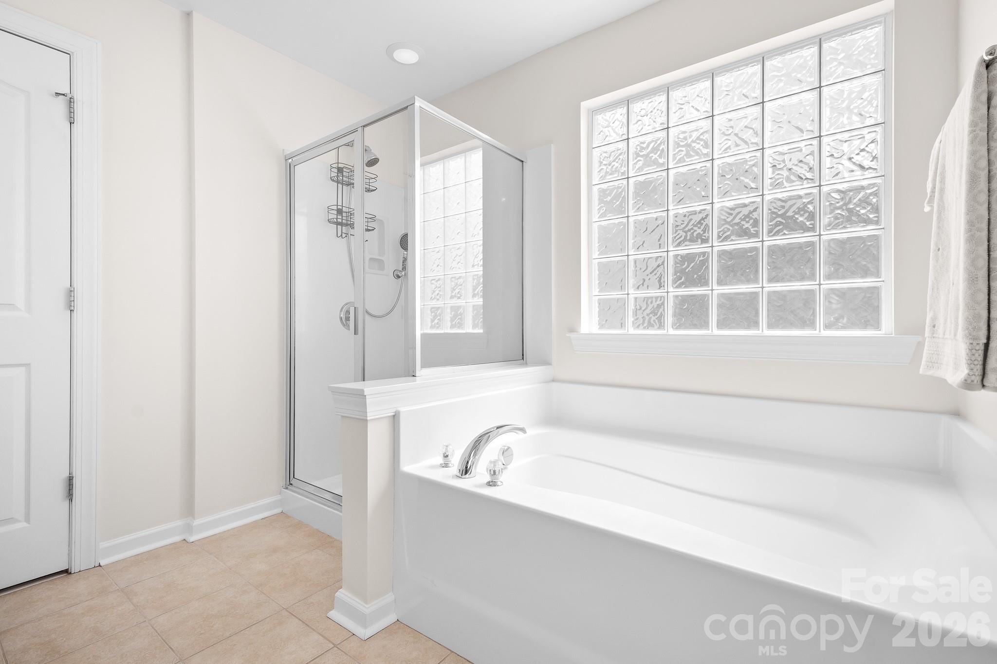 1596 Dartmoor Avenue NW — Concord