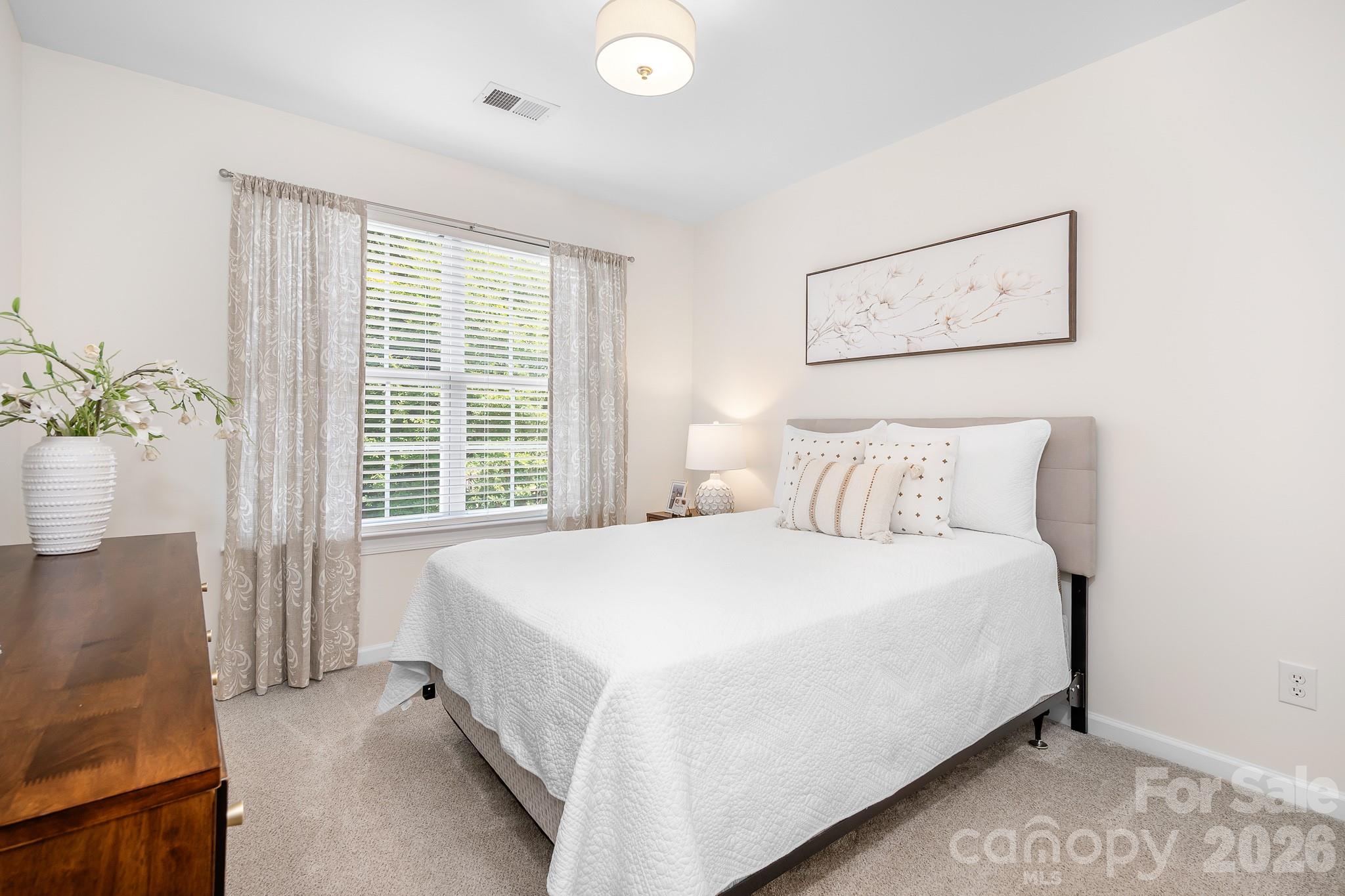 1596 Dartmoor Avenue NW — Concord