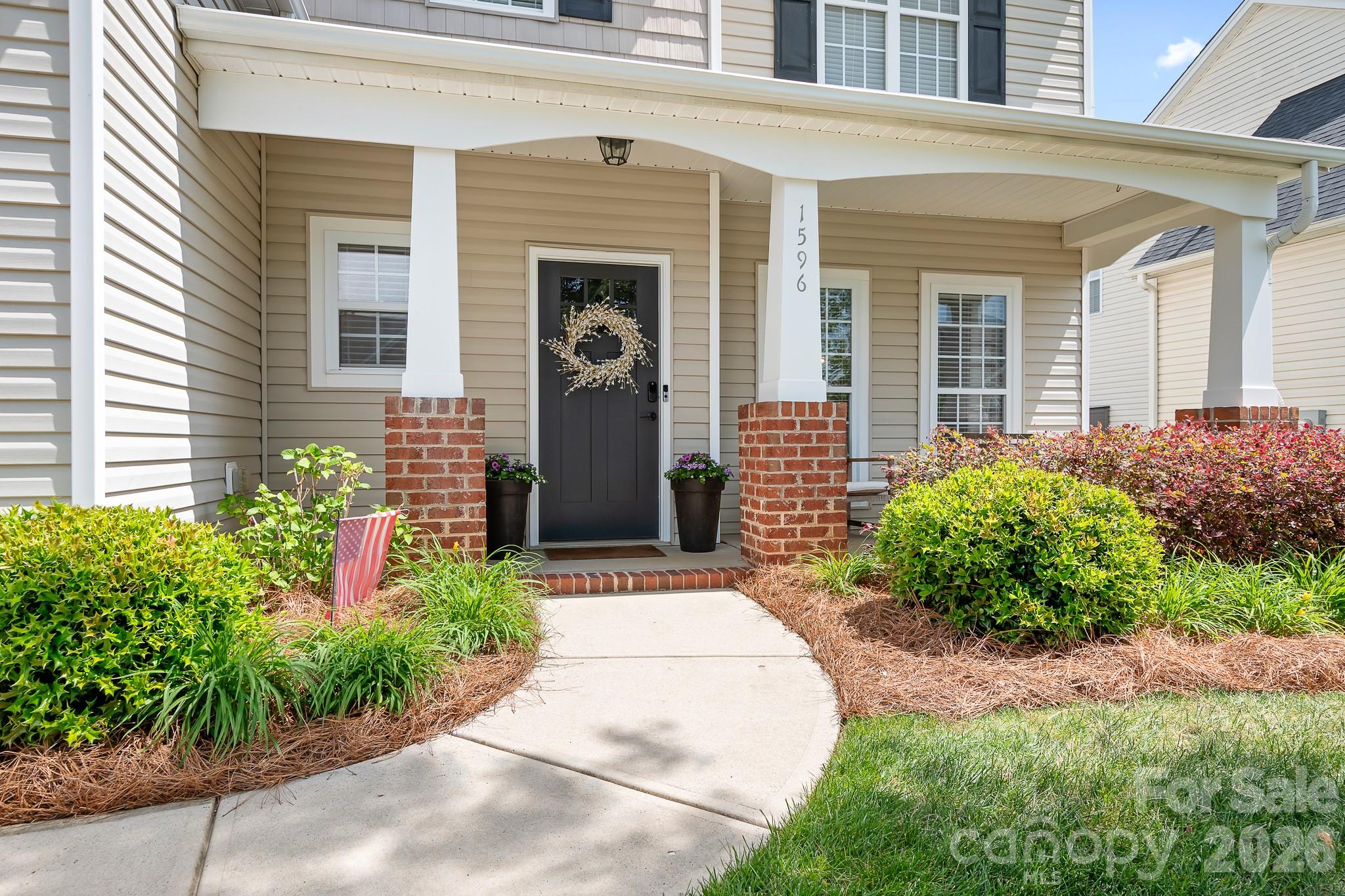 1596 Dartmoor Avenue NW — Concord