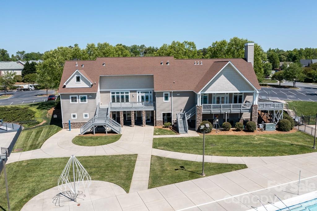 1596 Dartmoor Avenue NW — Concord