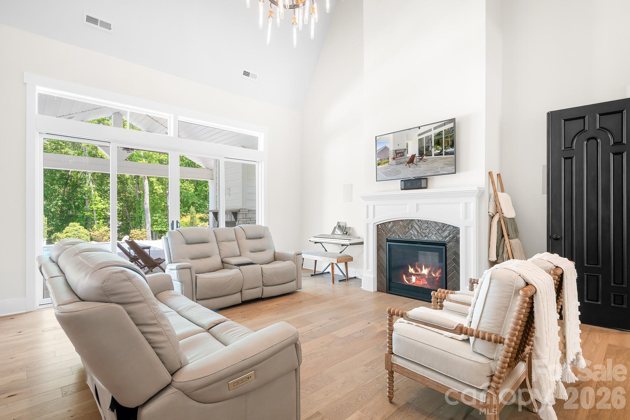 137 Streamside Estates Drive — Mooresville