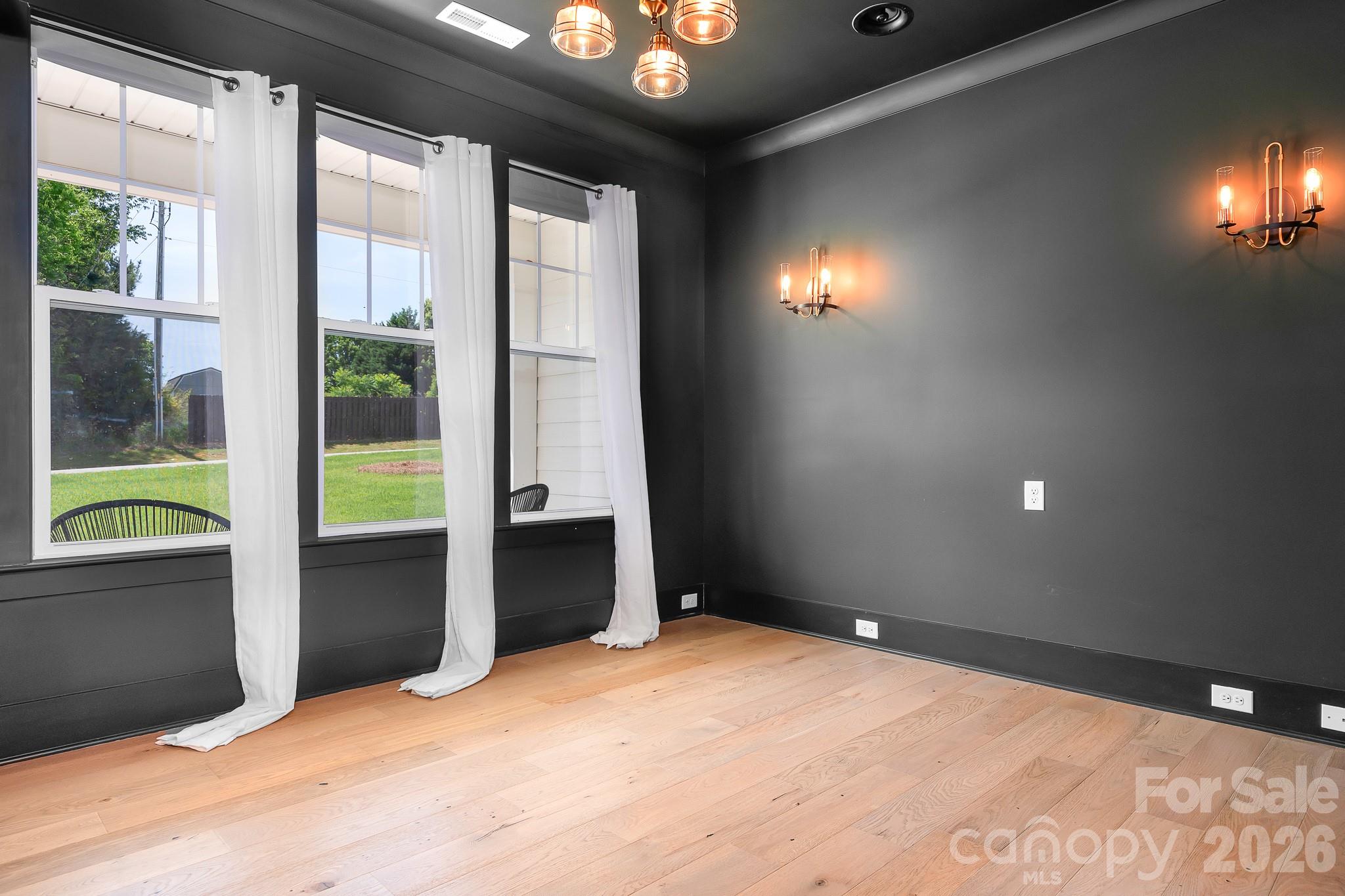 137 Streamside Estates Drive — Mooresville
