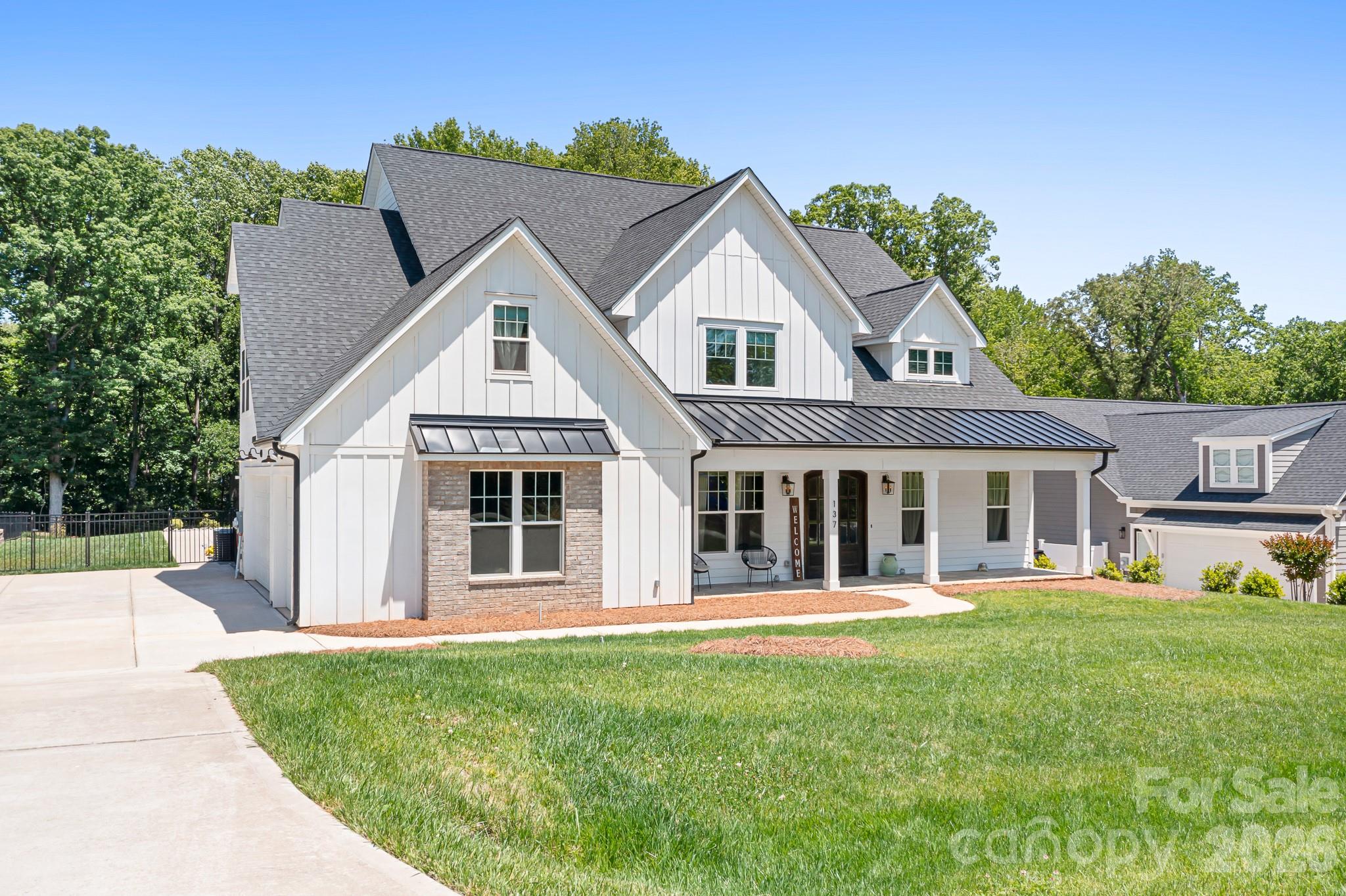 137 Streamside Estates Drive — Mooresville