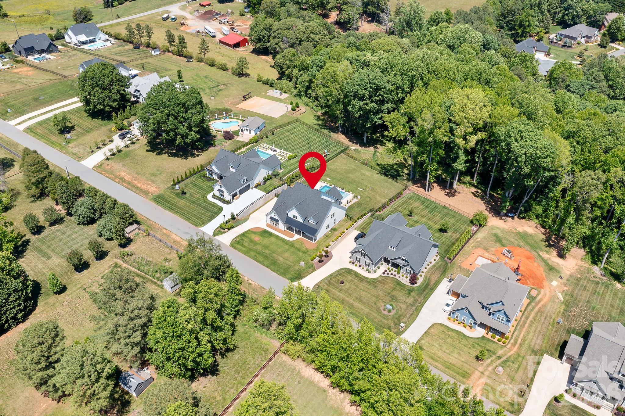 137 Streamside Estates Drive — Mooresville