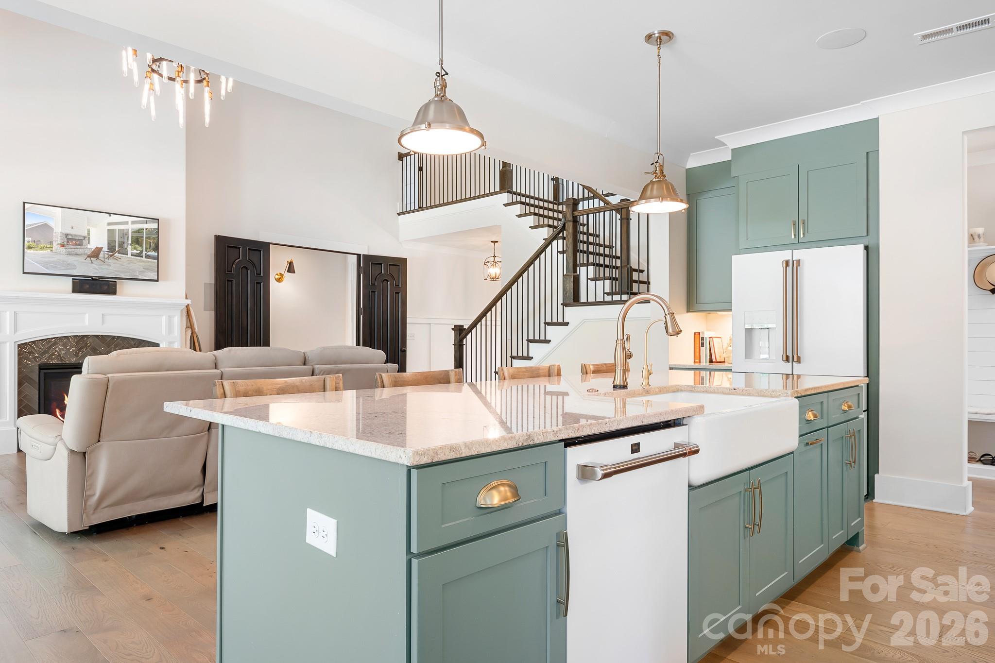 137 Streamside Estates Drive — Mooresville