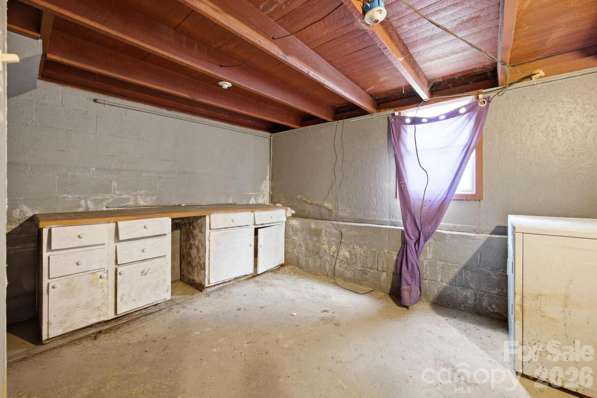 712 Conley Place NW — Lenoir