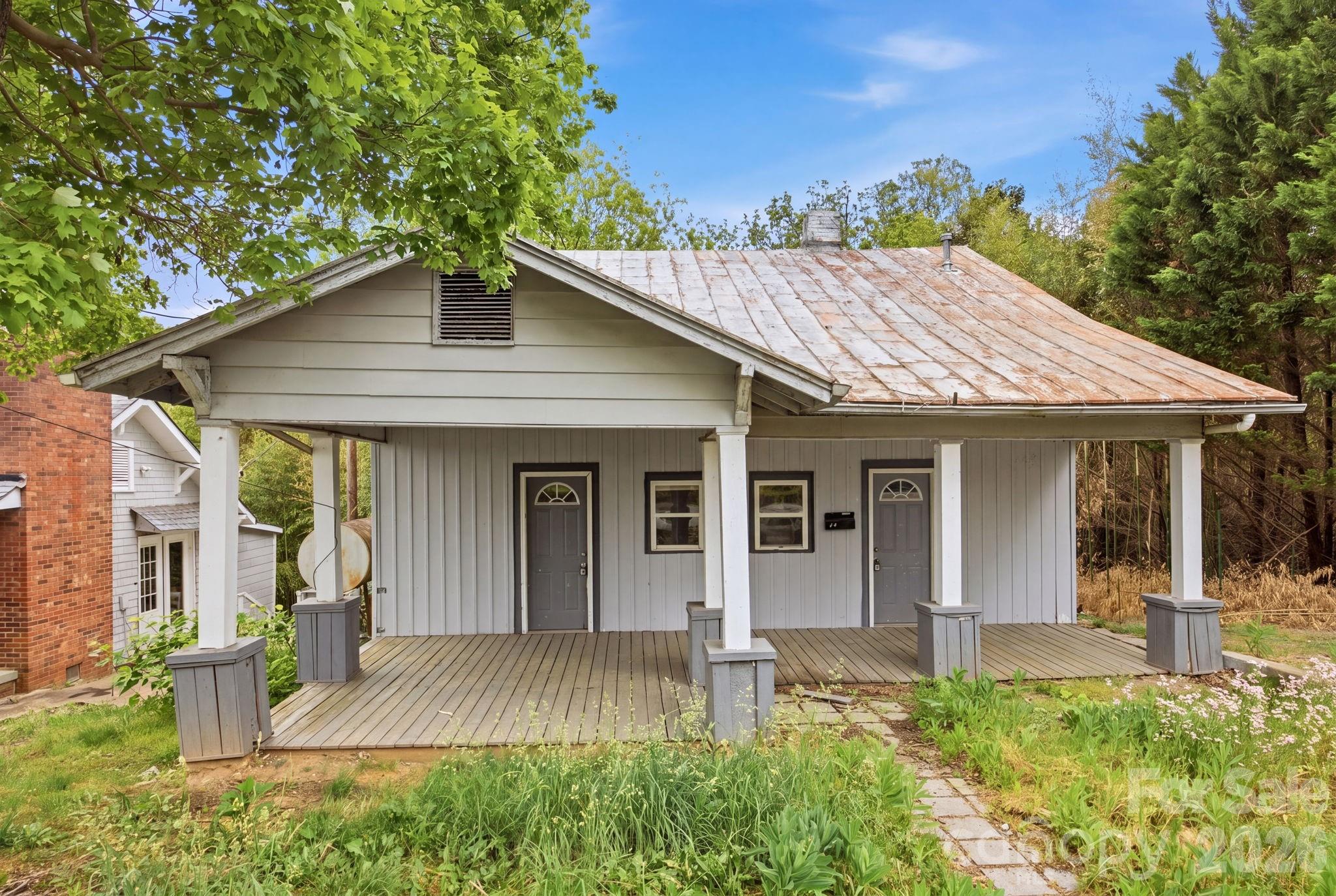 712 Conley Place NW — Lenoir