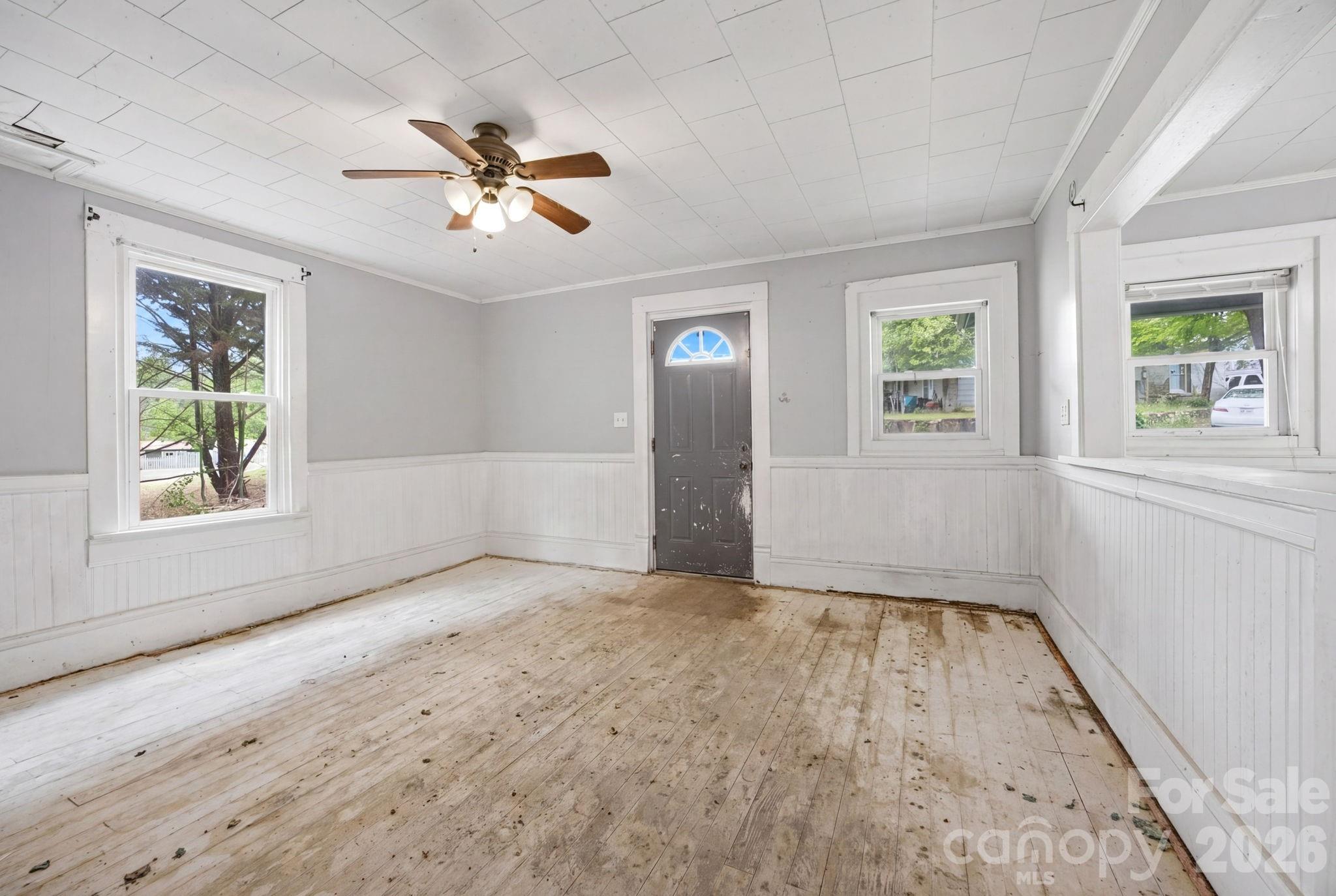 712 Conley Place NW — Lenoir