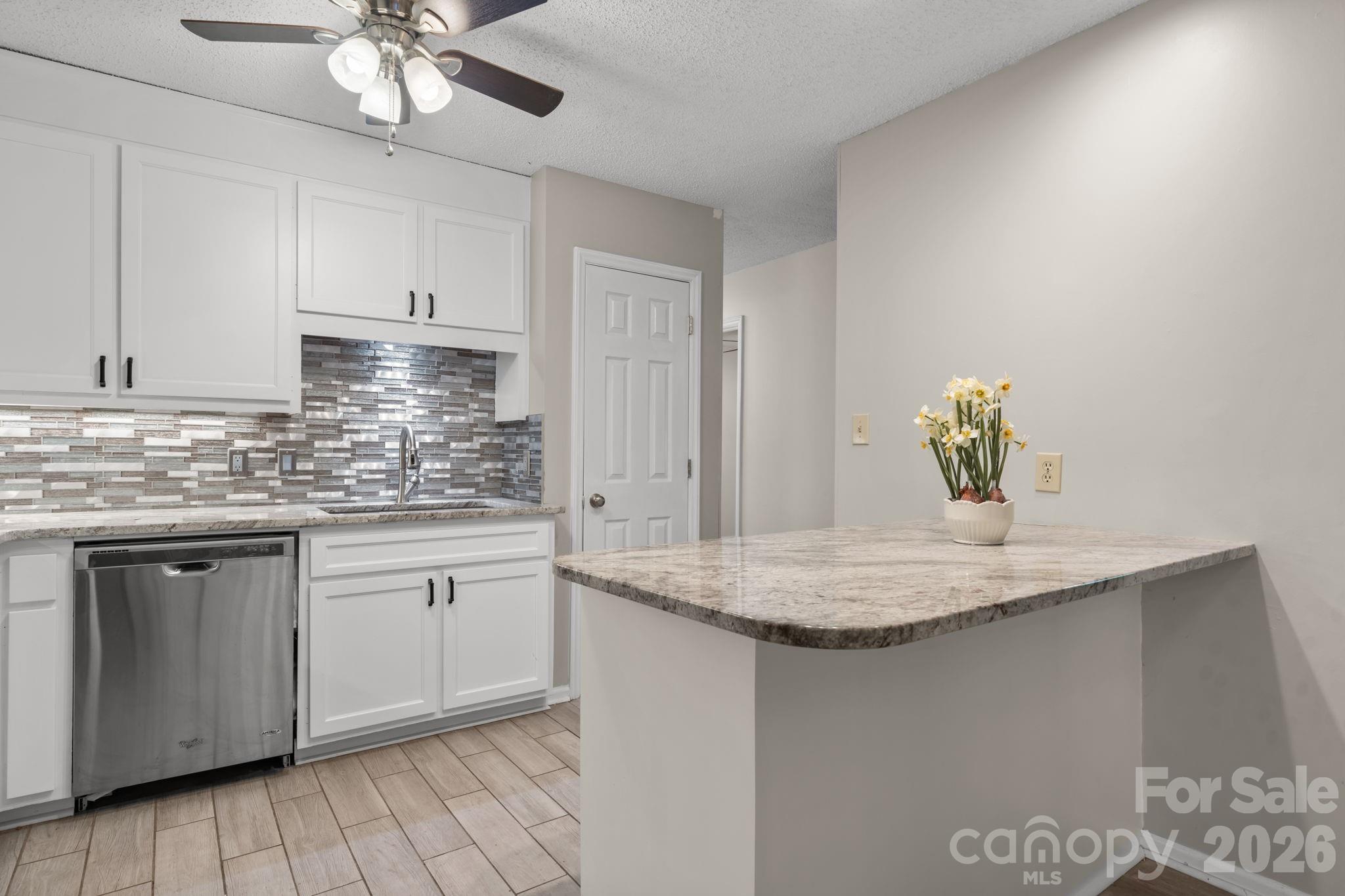 3840 Cherry Grove Drive — Hickory