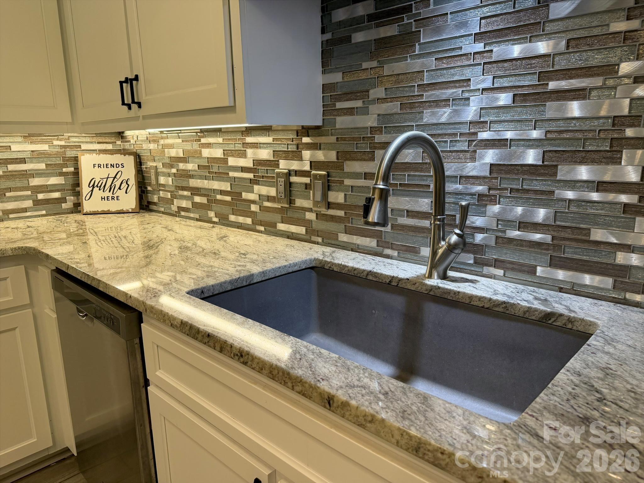 3840 Cherry Grove Drive — Hickory