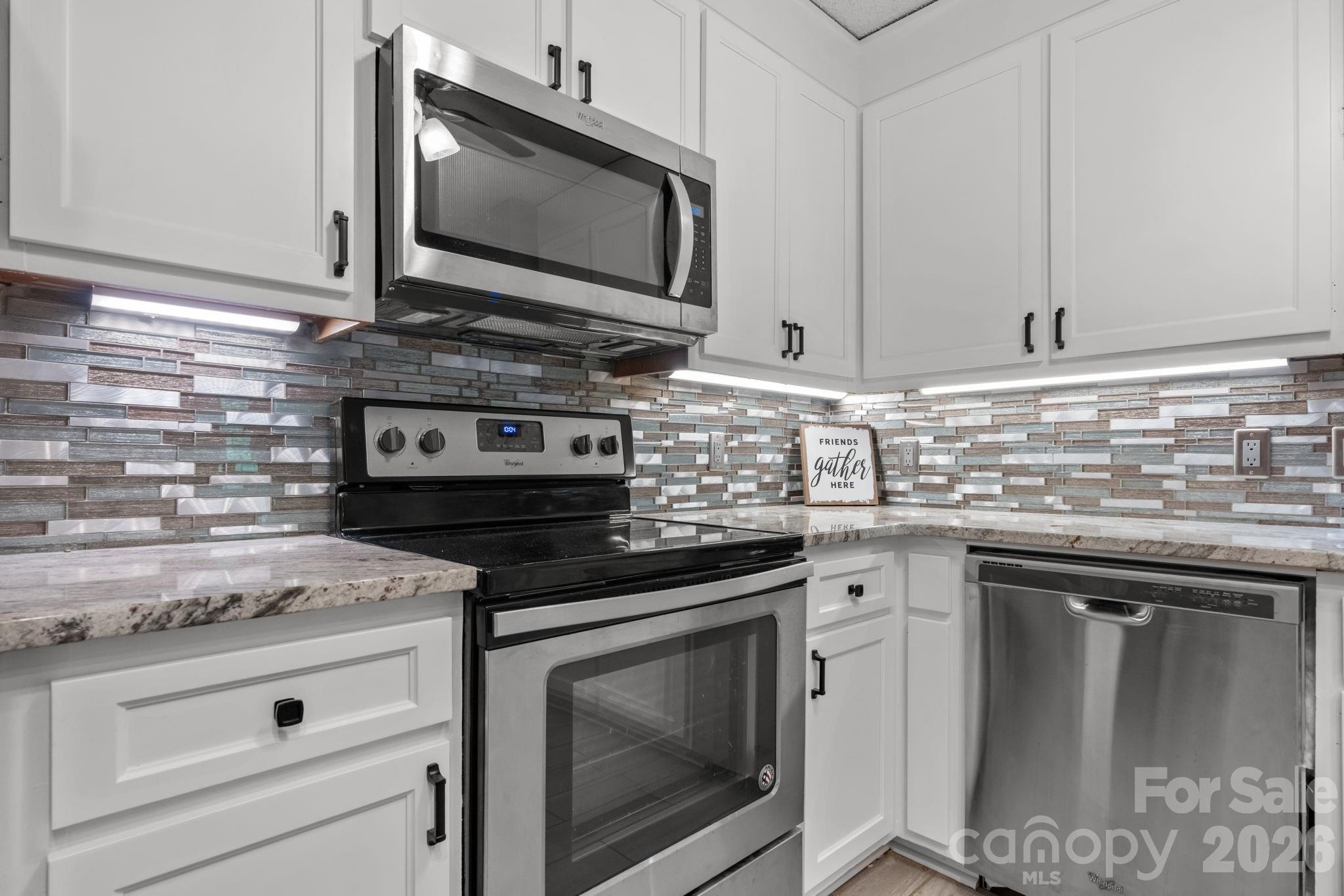 3840 Cherry Grove Drive — Hickory