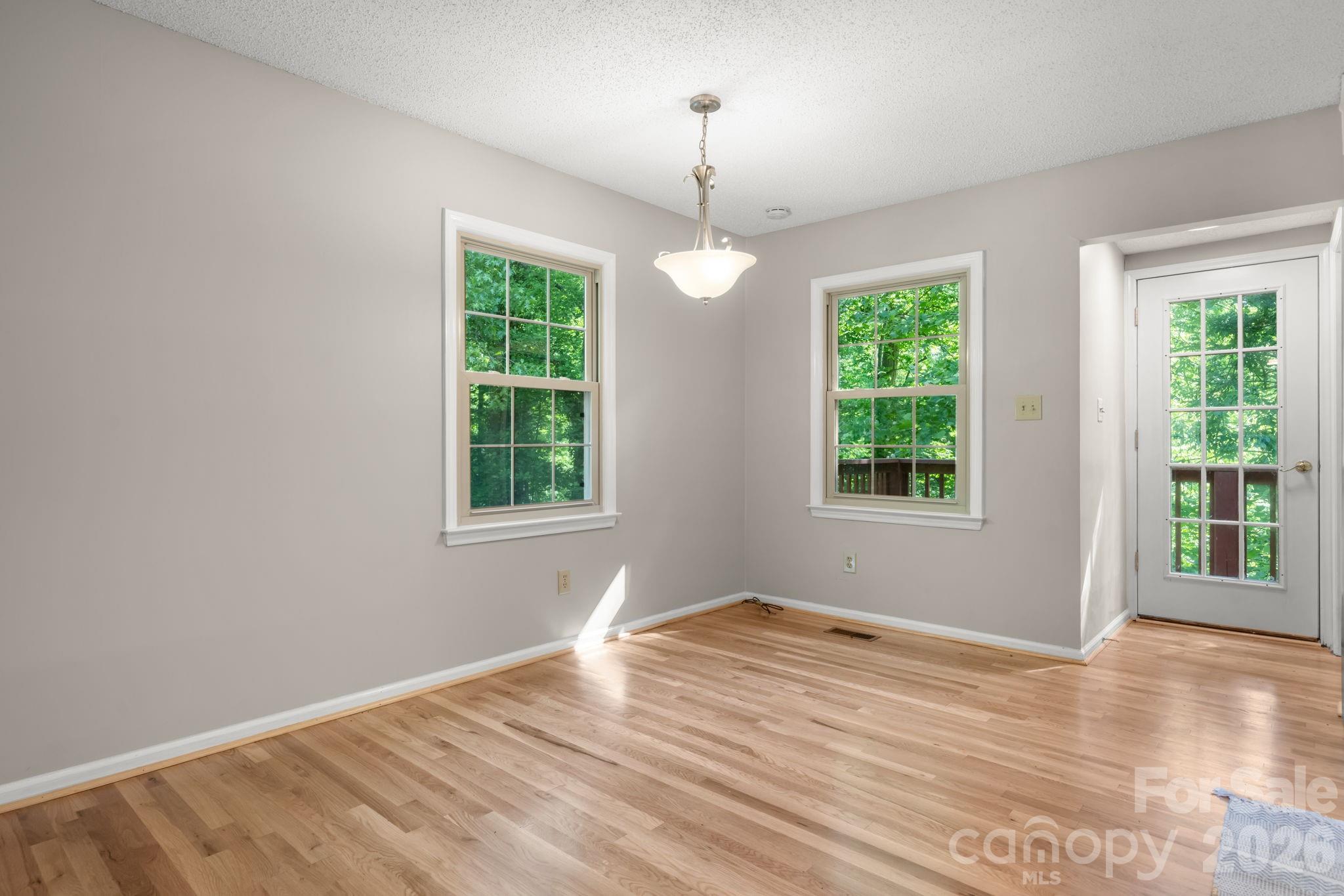 3840 Cherry Grove Drive — Hickory