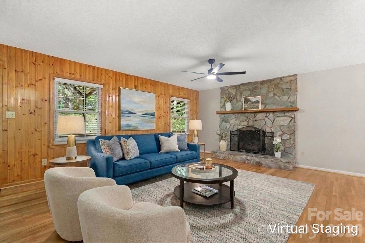 3840 Cherry Grove Drive — Hickory