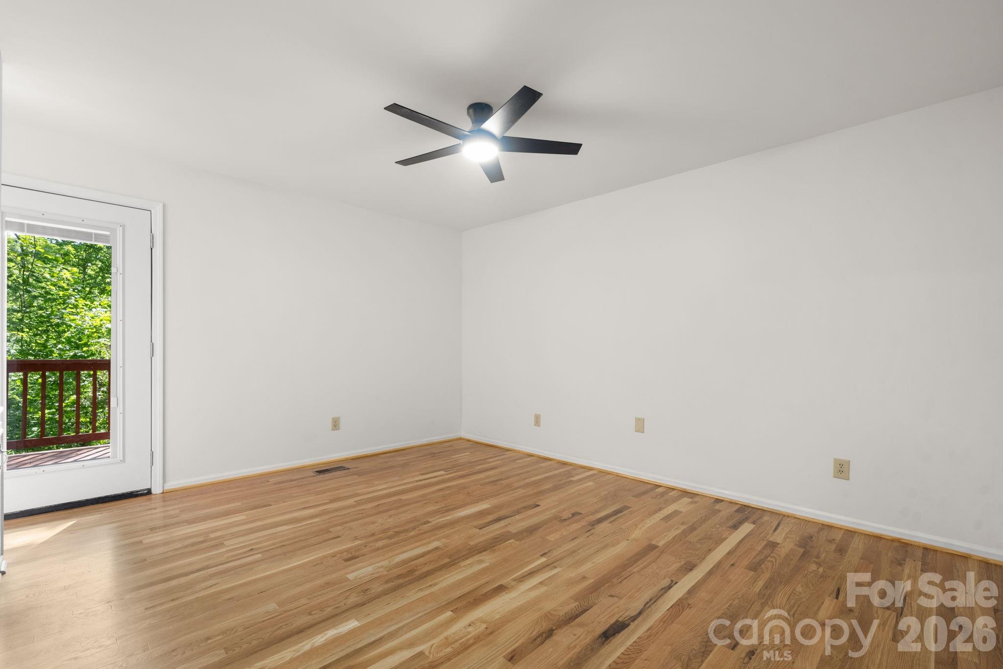 3840 Cherry Grove Drive — Hickory
