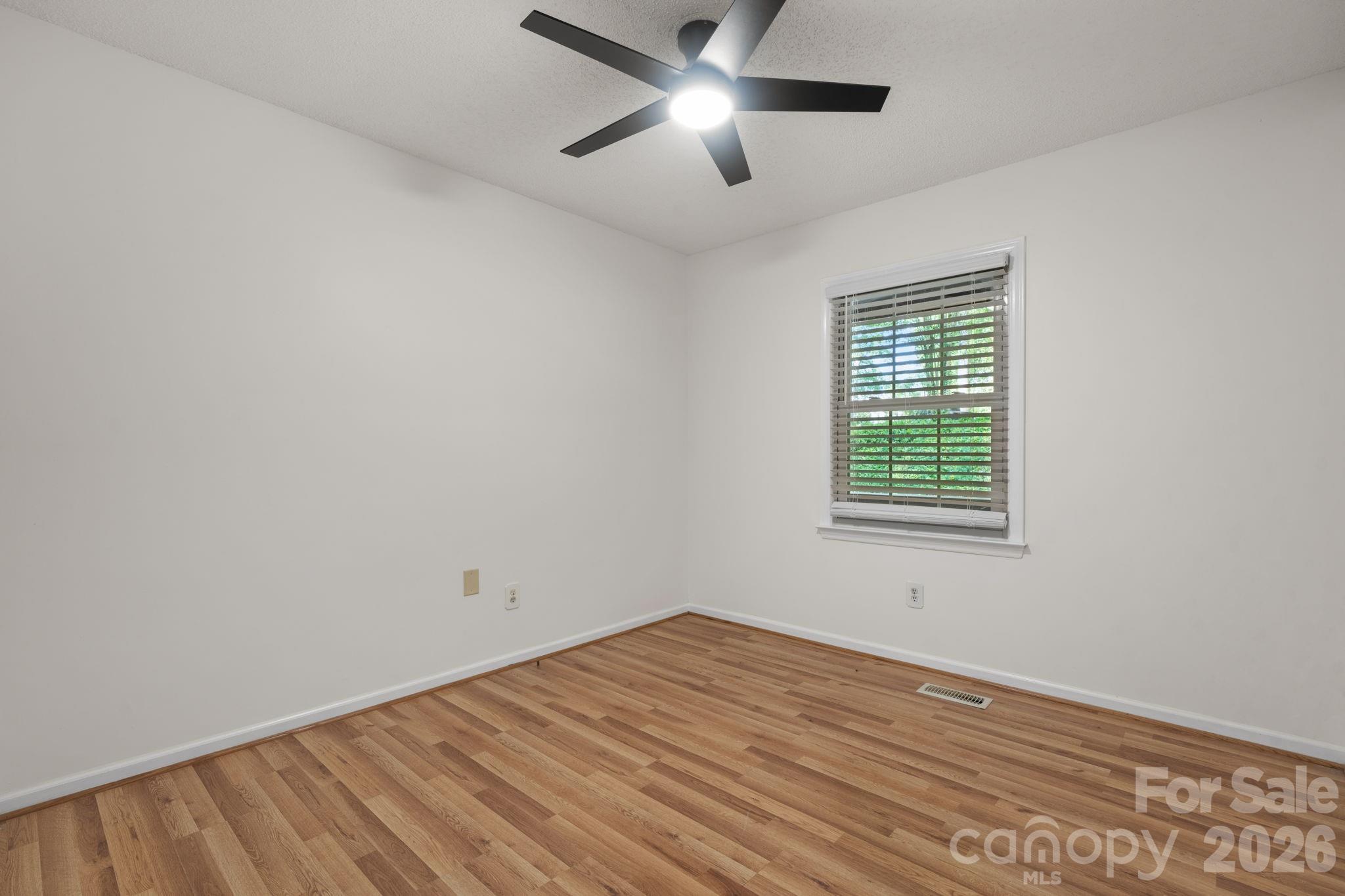 3840 Cherry Grove Drive — Hickory