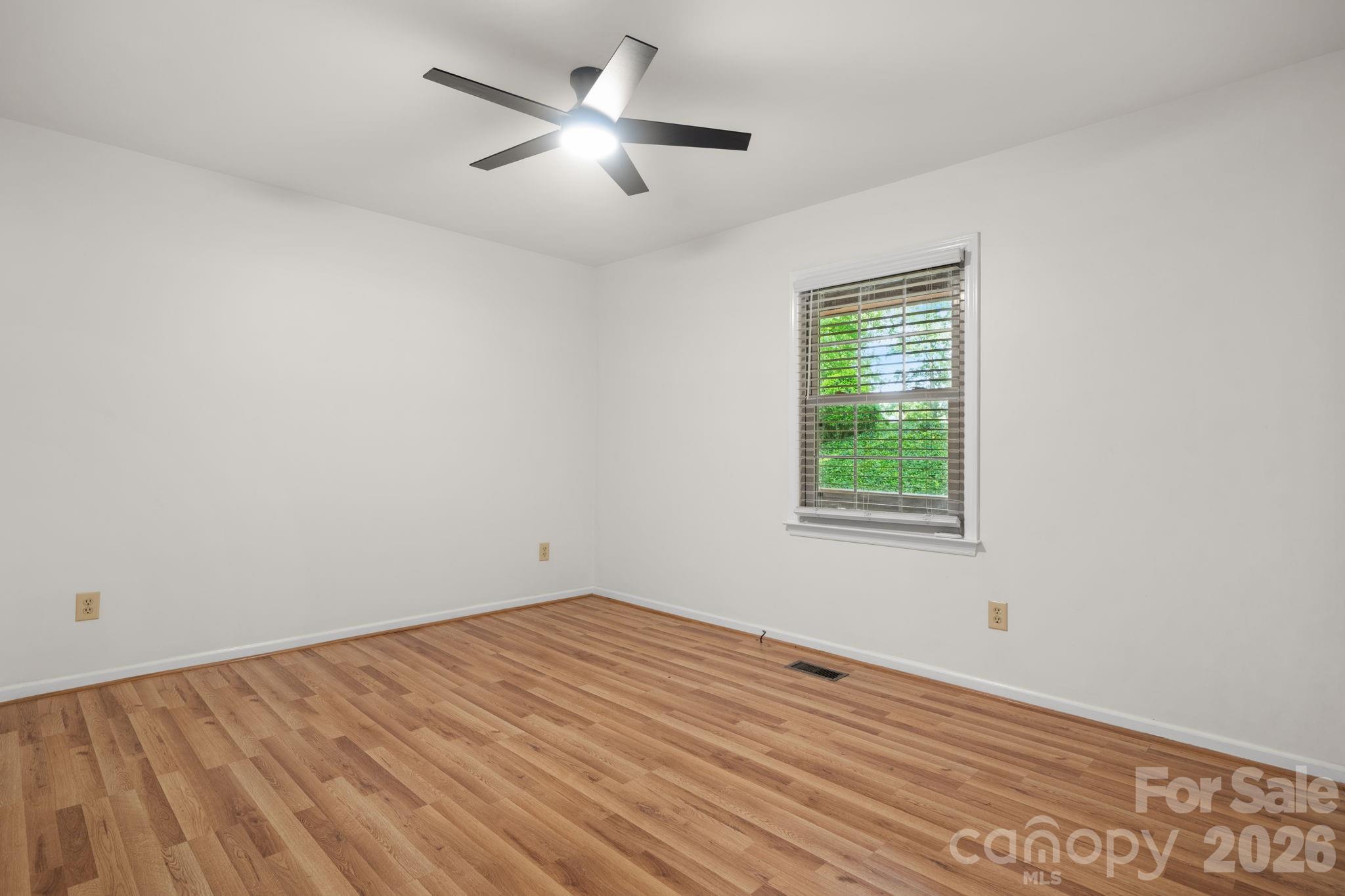3840 Cherry Grove Drive — Hickory