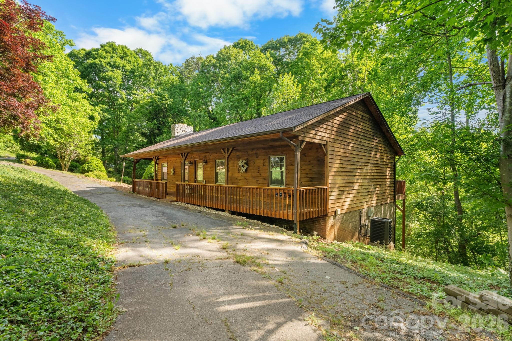 3840 Cherry Grove Drive — Hickory