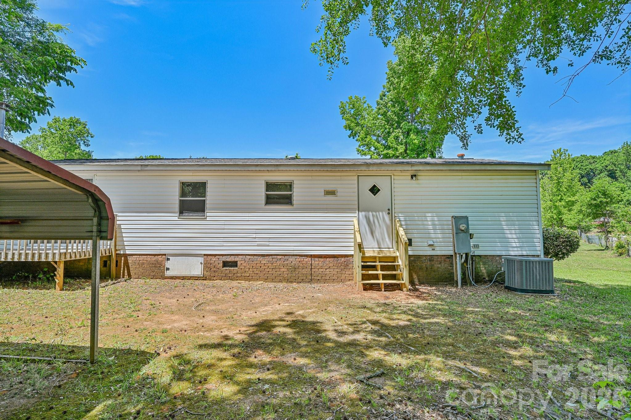 717 Rock Castle Drive — York