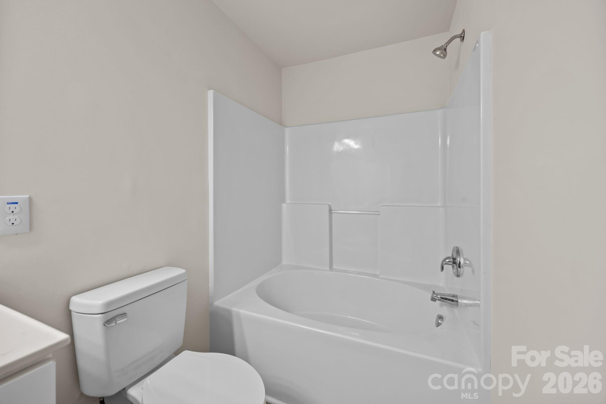 2750 Avalon Loop Road — Charlotte