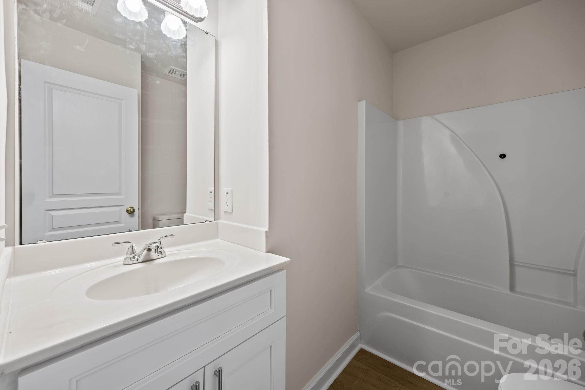 2750 Avalon Loop Road — Charlotte
