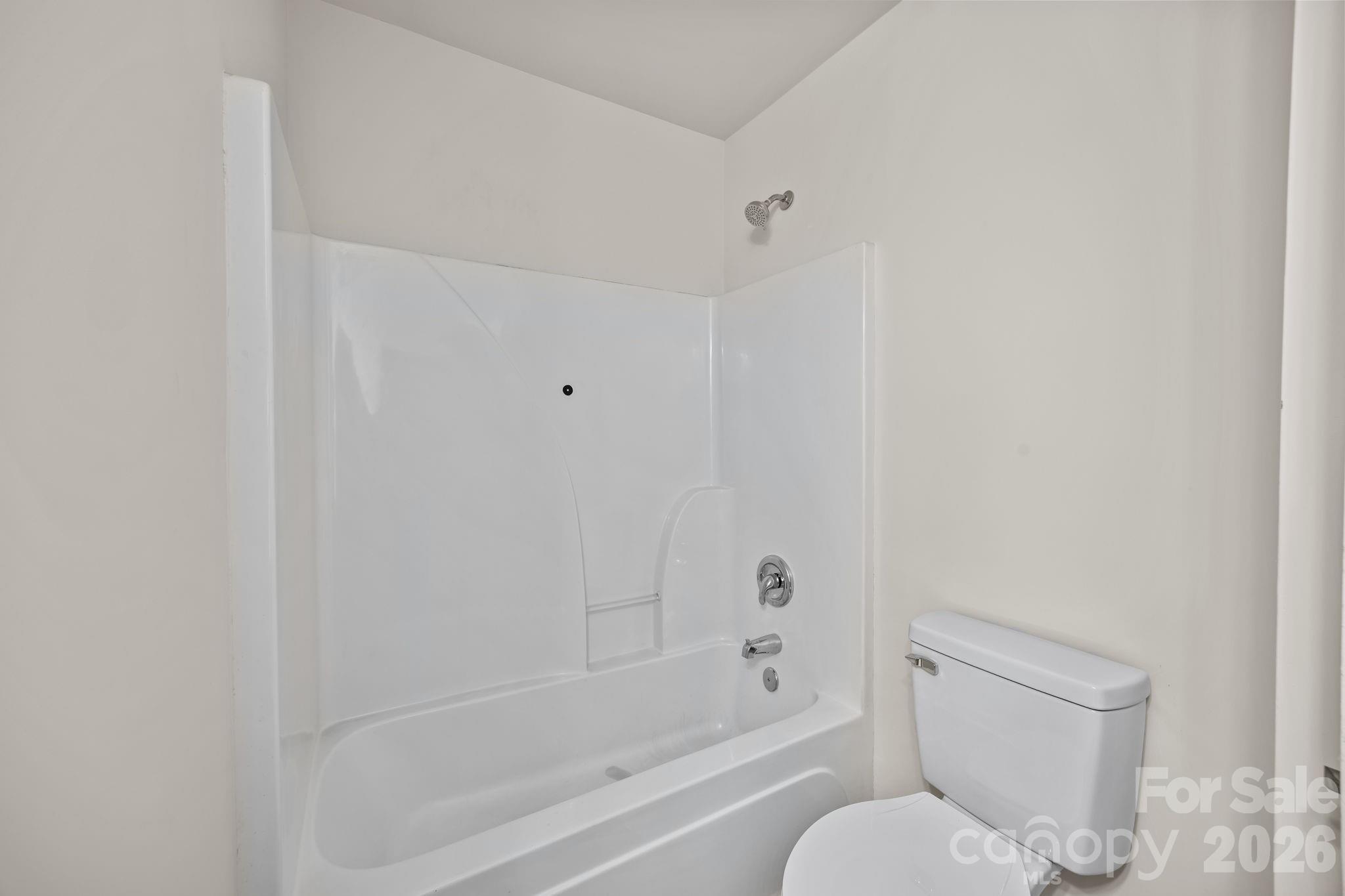 2750 Avalon Loop Road — Charlotte