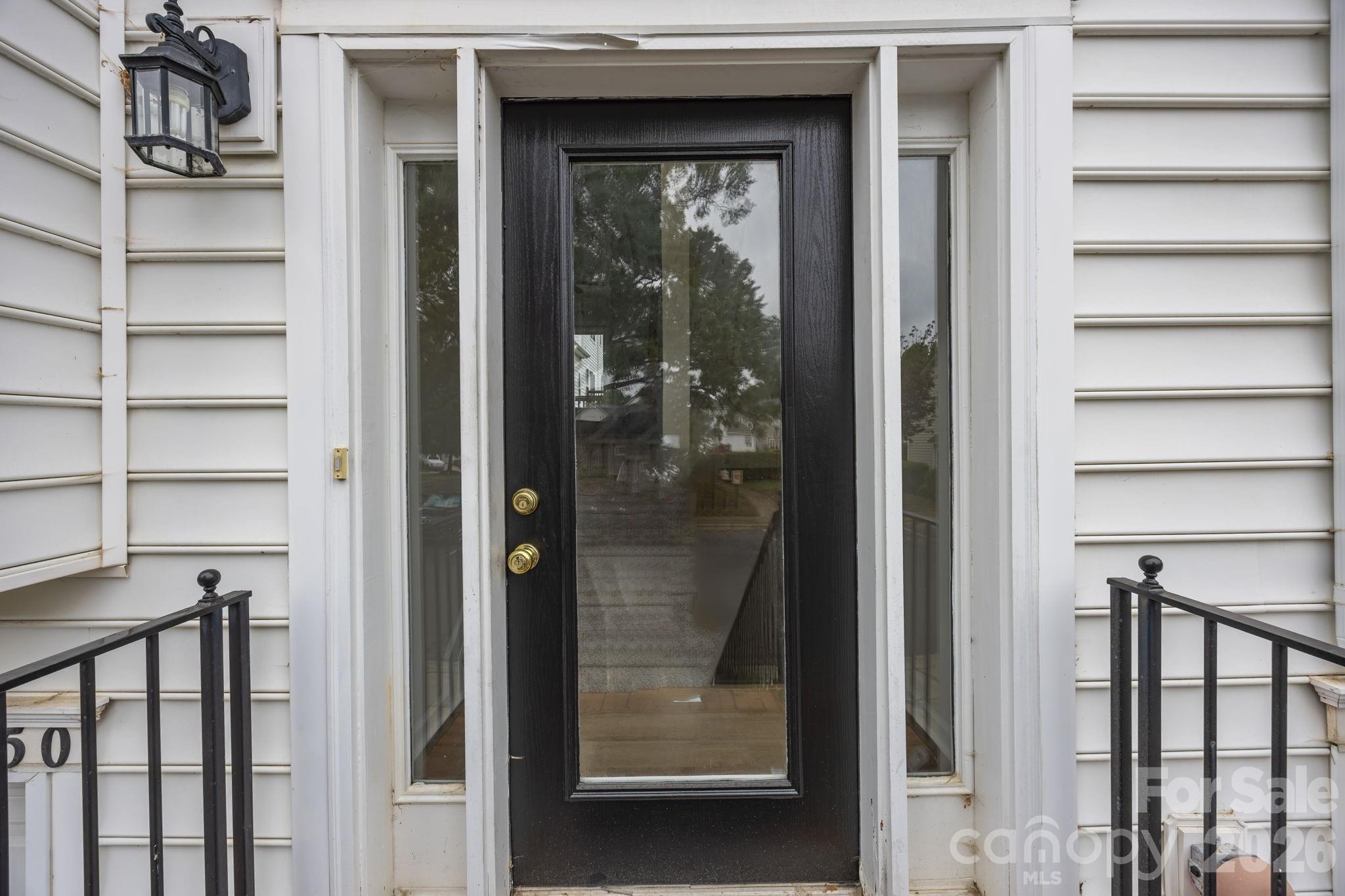2750 Avalon Loop Road — Charlotte