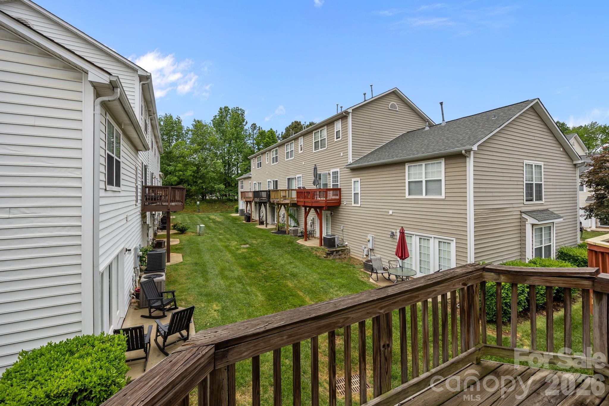 2750 Avalon Loop Road — Charlotte
