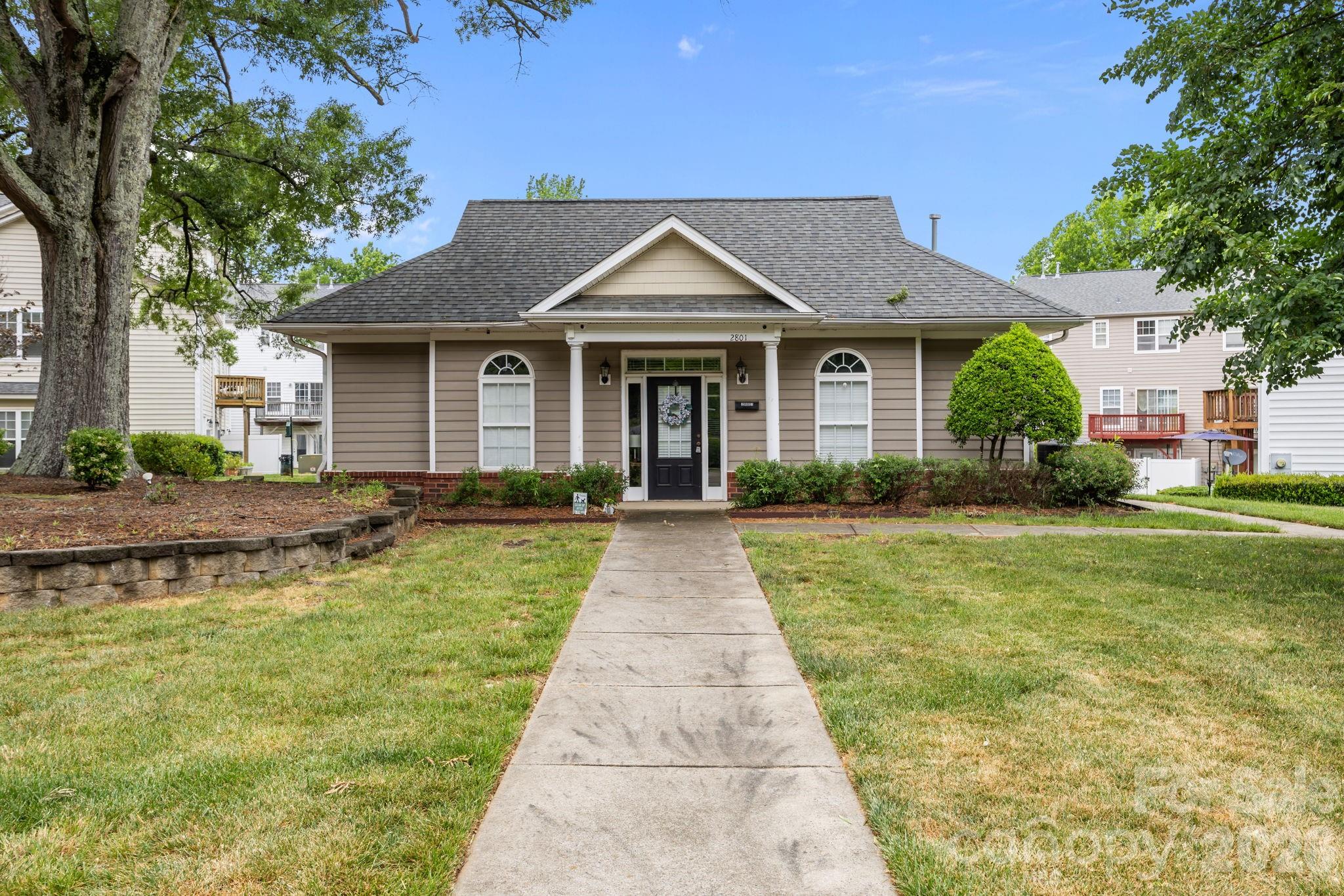 2750 Avalon Loop Road — Charlotte