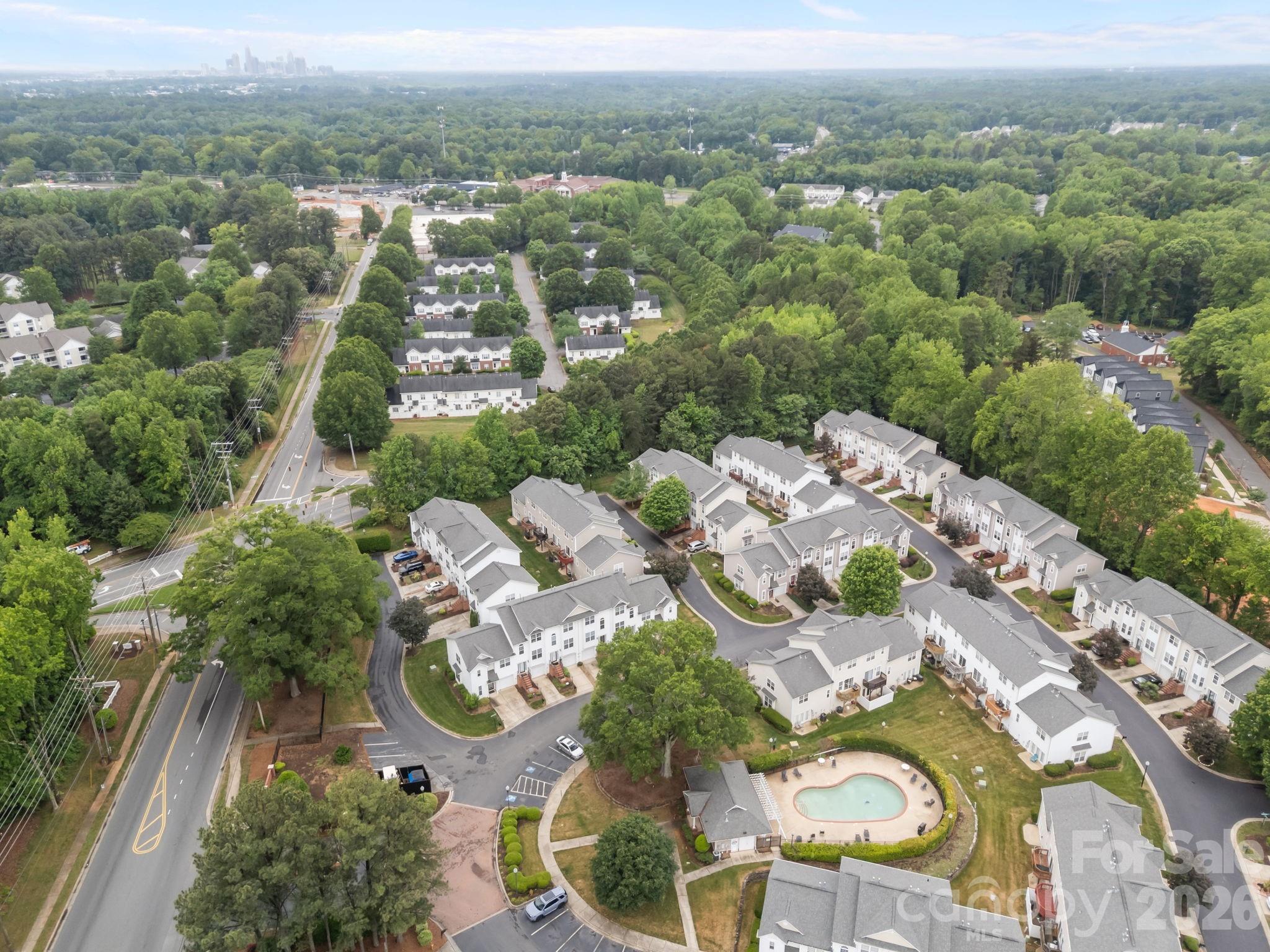 2750 Avalon Loop Road — Charlotte