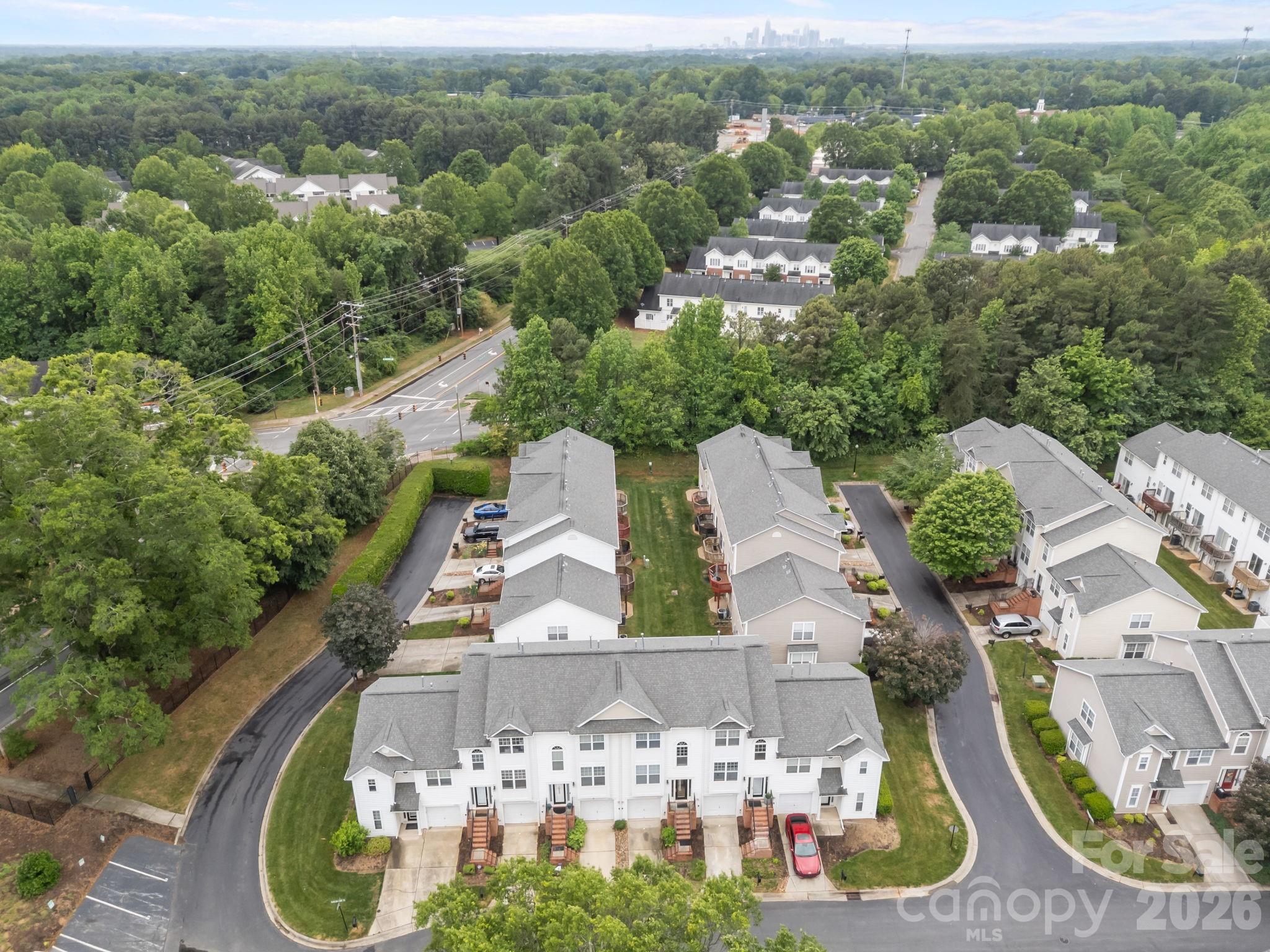 2750 Avalon Loop Road — Charlotte