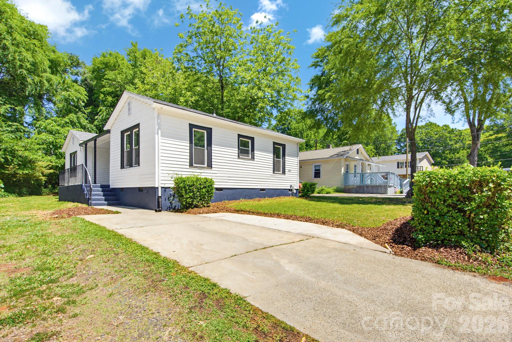 2622 Hemphill Street — Charlotte
