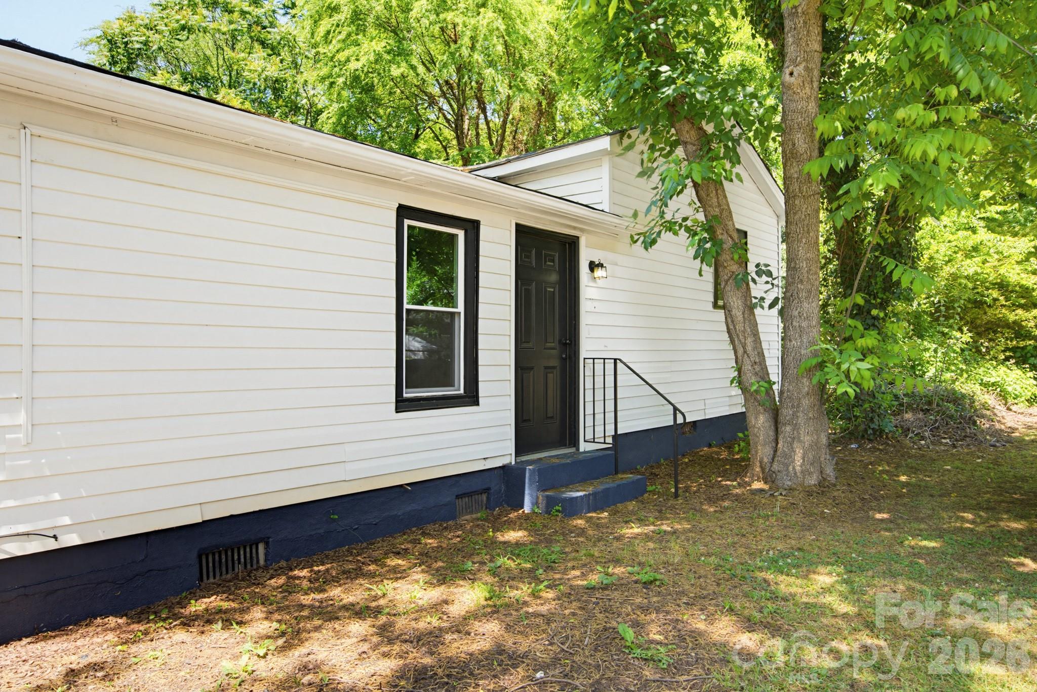 2622 Hemphill Street — Charlotte